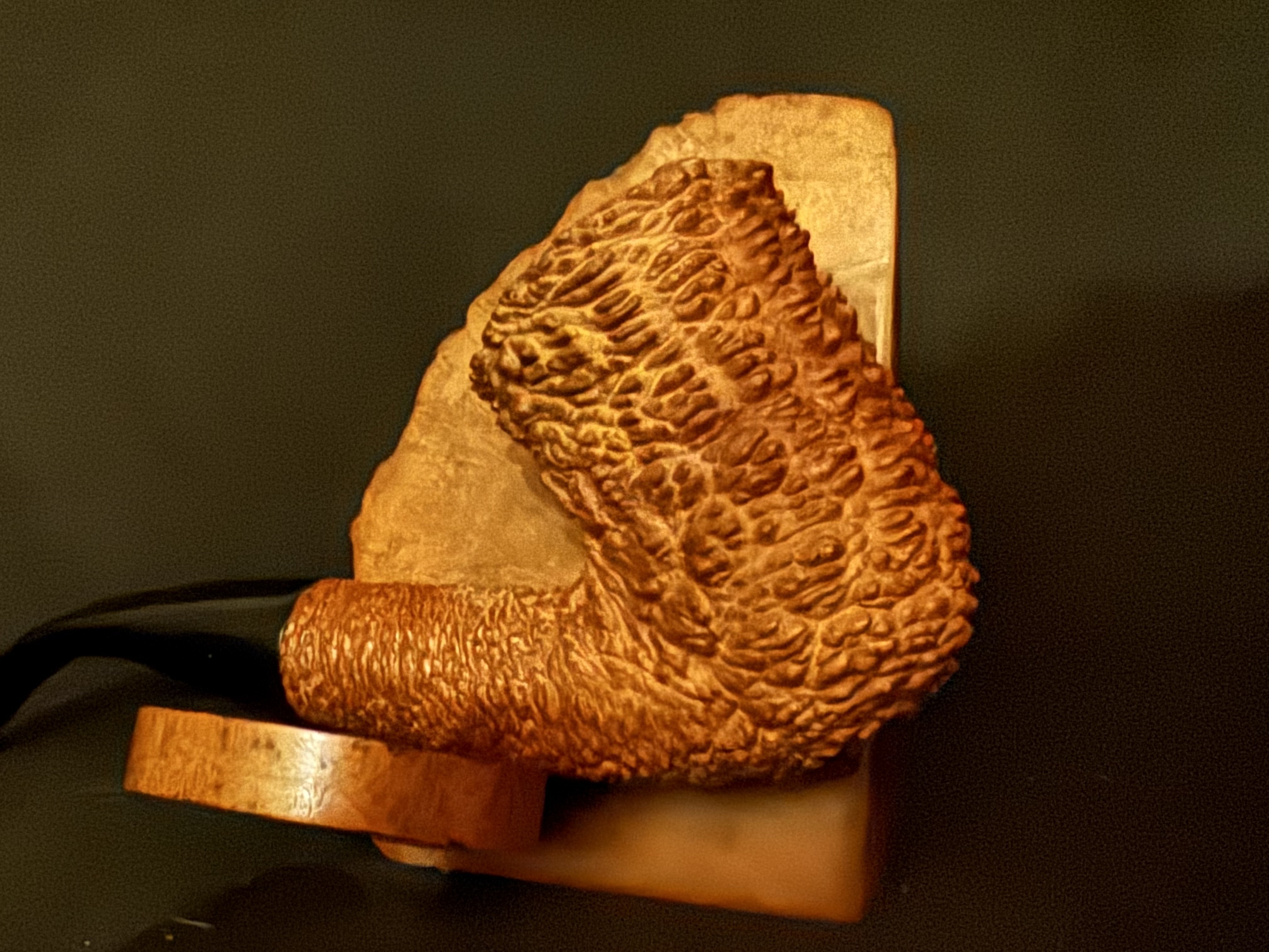 Savinelli Punto Oro 611 EX Corallo di Mare Bent Dublin Estate Pipe, Rusticated Finish, Extraordinaire Size, Italy 16