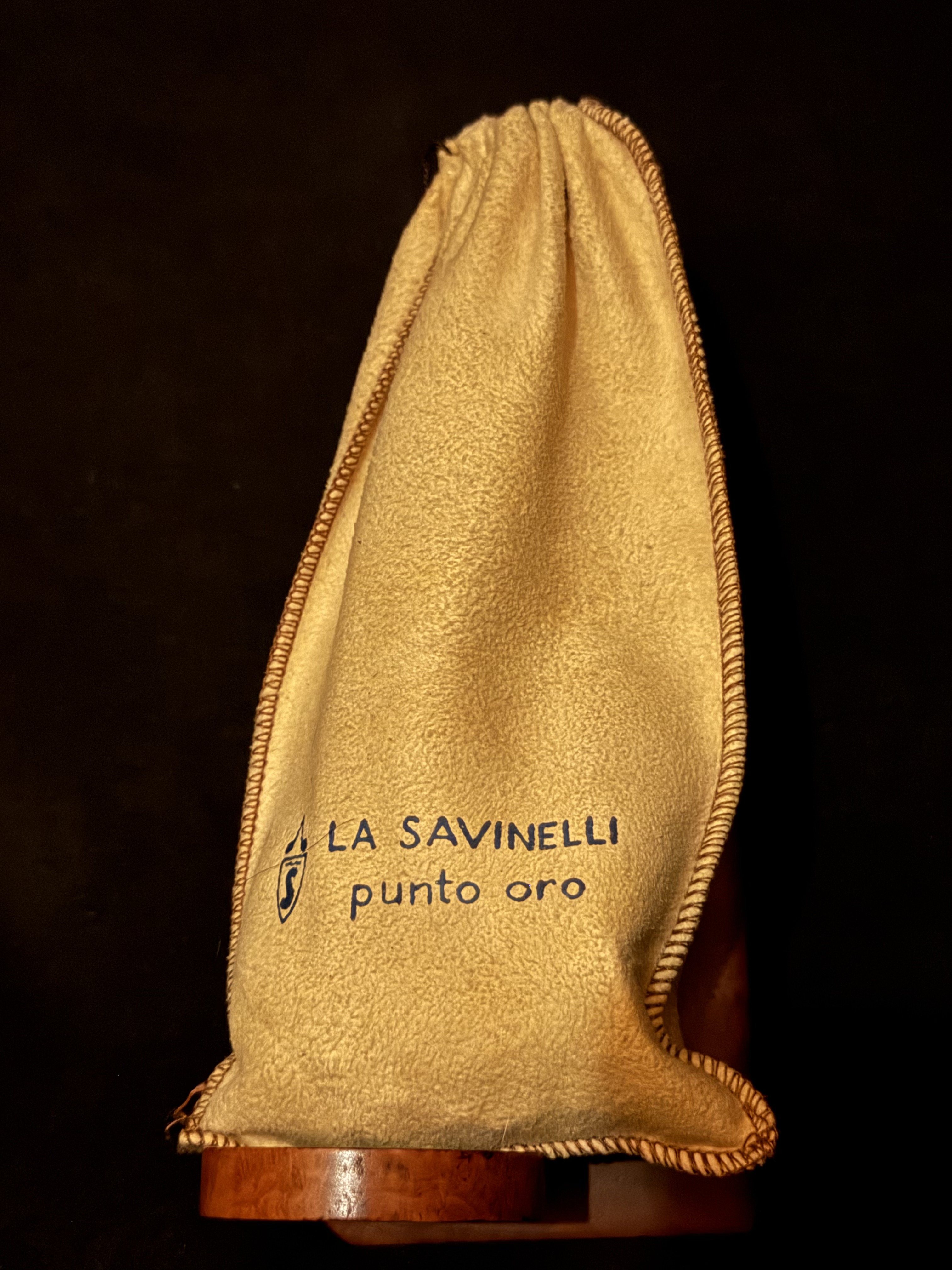 Savinelli Punto Oro 611 EX Corallo di Mare Bent Dublin Estate Pipe, Rusticated Finish, Extraordinaire Size, Italy 28