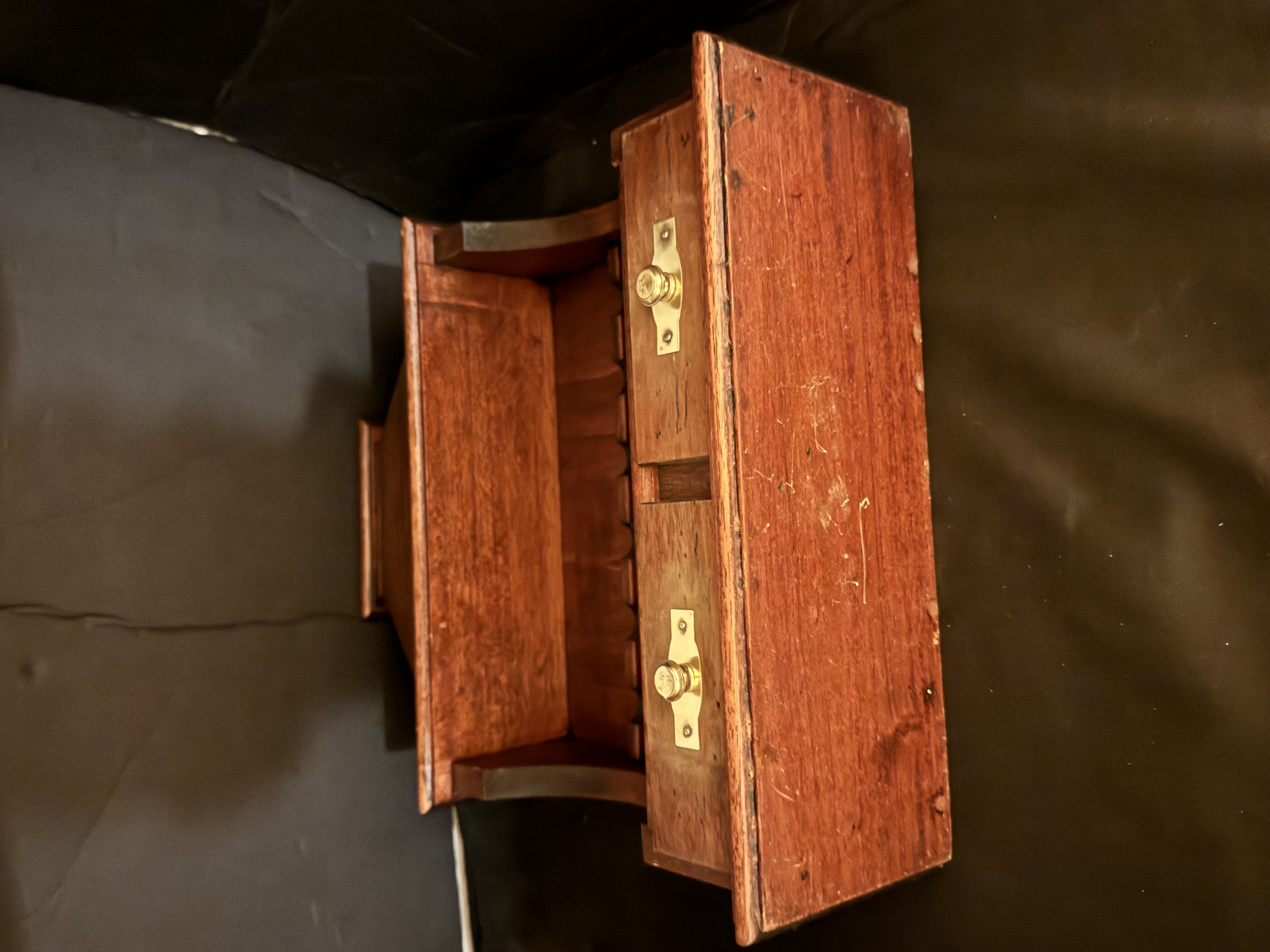 Wooden Pipe Stand for 6 Pipes, 2 Drawers, No Maker Mark 14