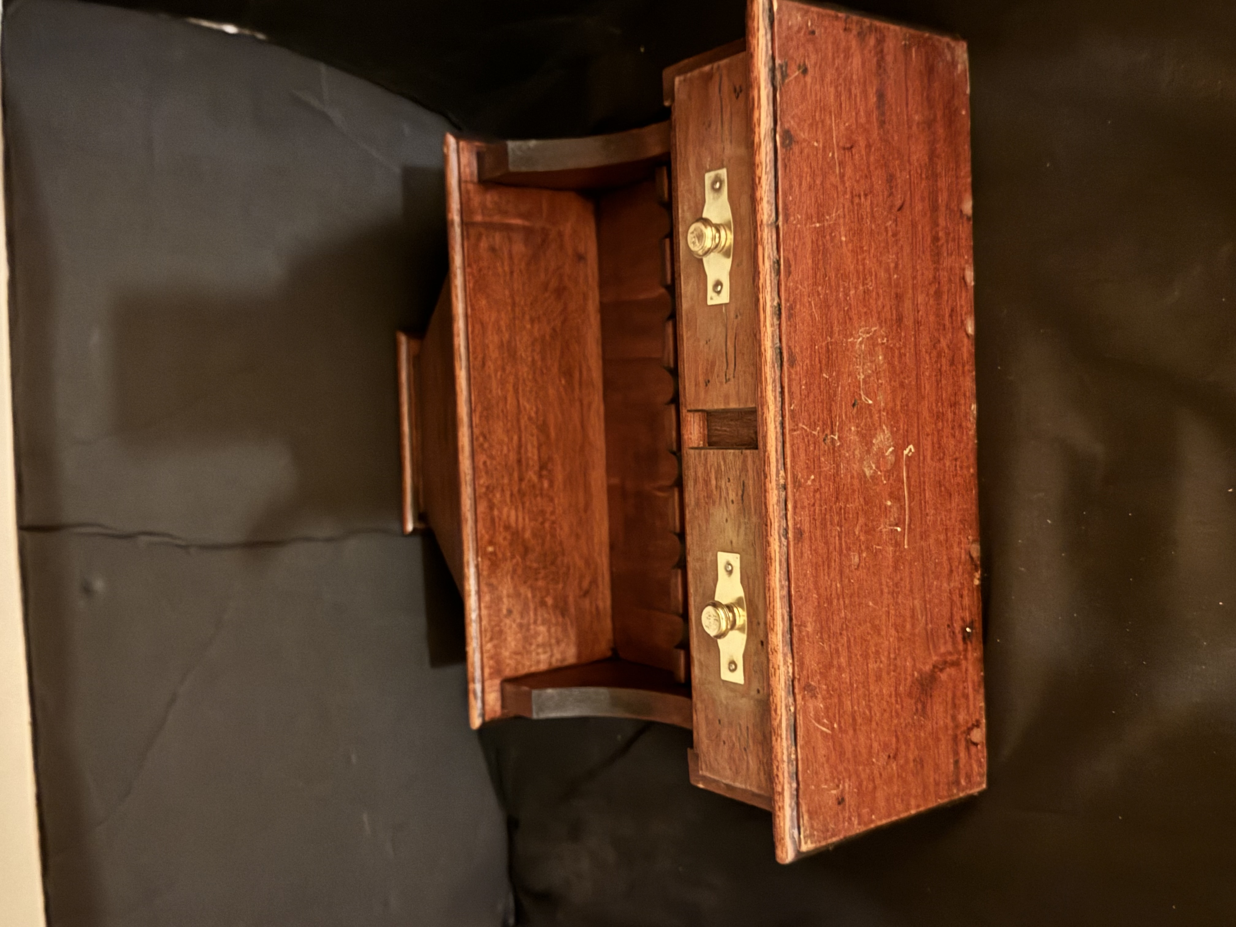 Wooden Pipe Stand for 6 Pipes, 2 Drawers, No Maker Mark 15