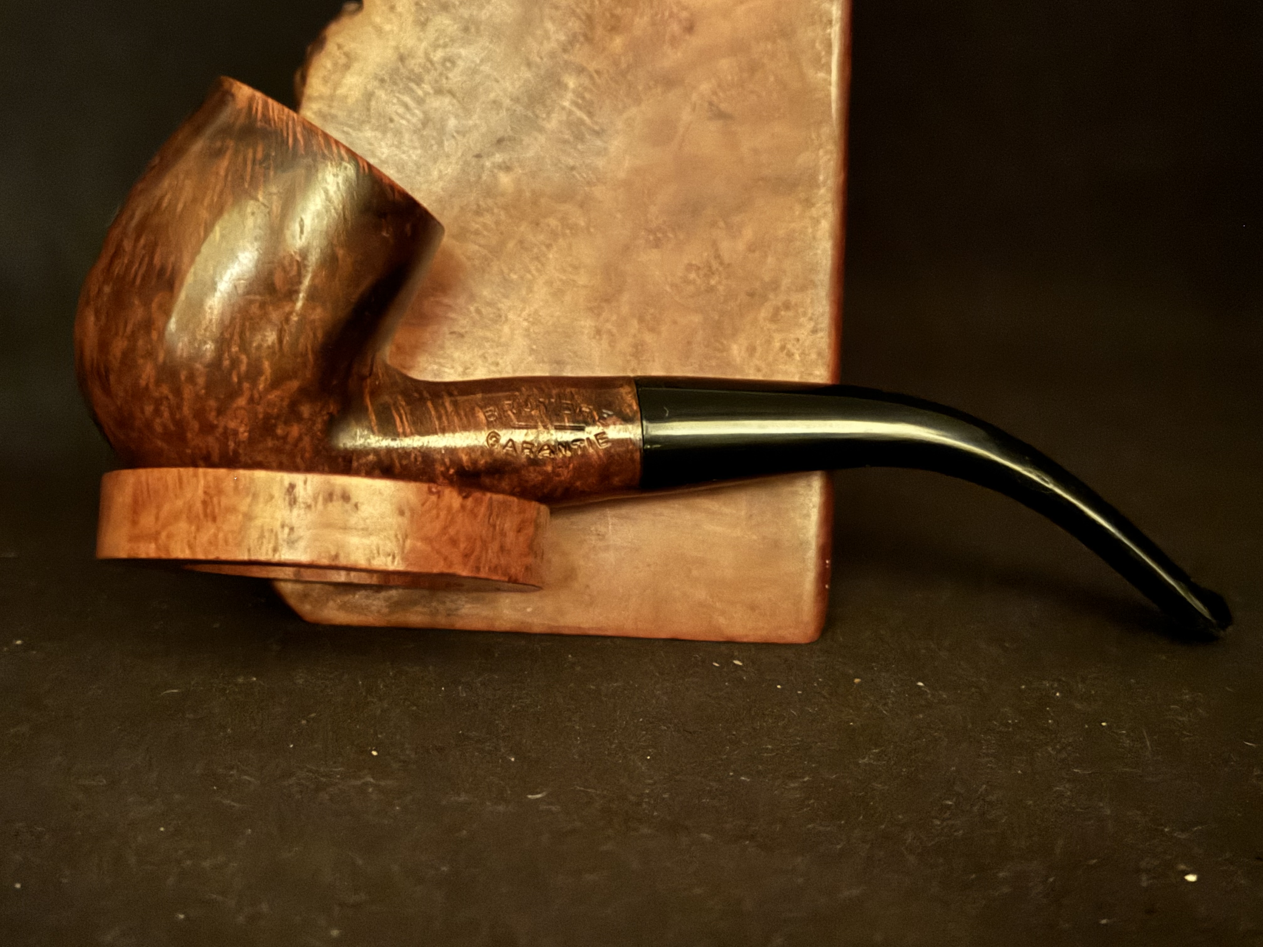 Bent Billiard Estate Pipe - Bruyere Garantie Stamp - Smooth Briar, Acrylic Tapered Stem, Fishtail Bit - No Filter - Pipe 559 3