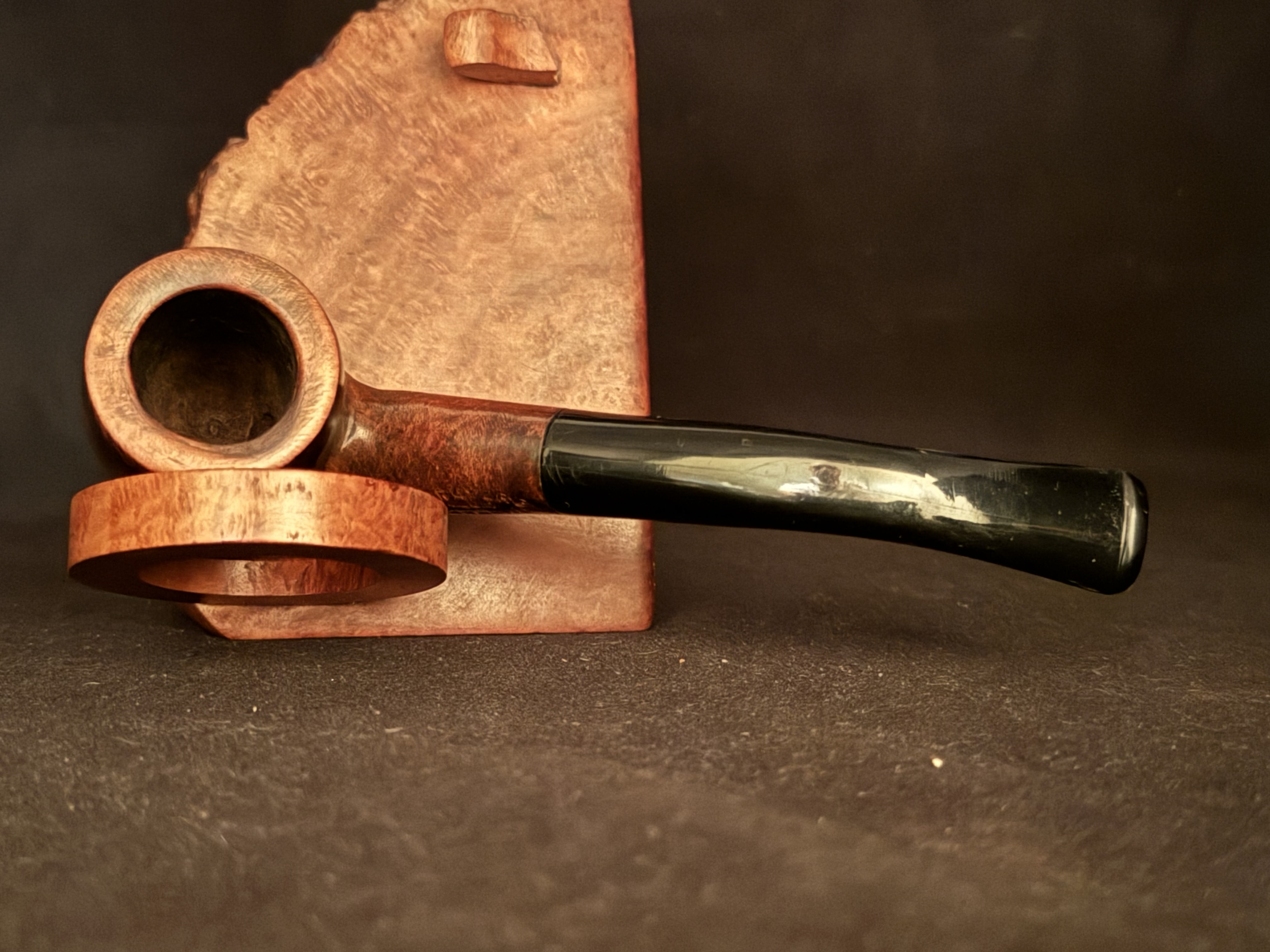 Bent Billiard Estate Pipe - Bruyere Garantie Stamp - Smooth Briar, Acrylic Tapered Stem, Fishtail Bit - No Filter - Pipe 559 5