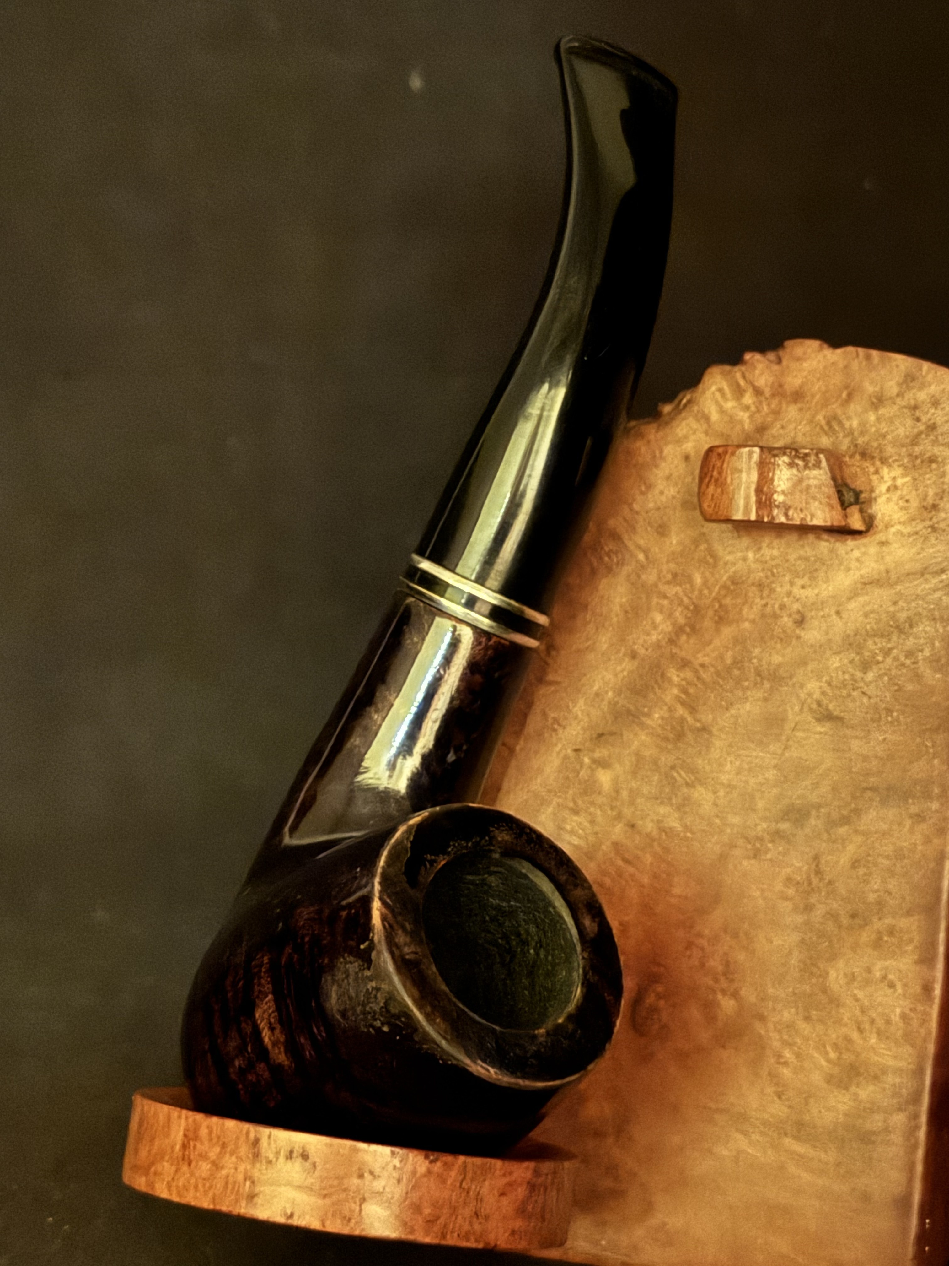 TOMA Bent Billiard Smooth Briar Estate Pipe - Acrylic Taper Stem, Fishtail, 9mm Filter, Double Band 2