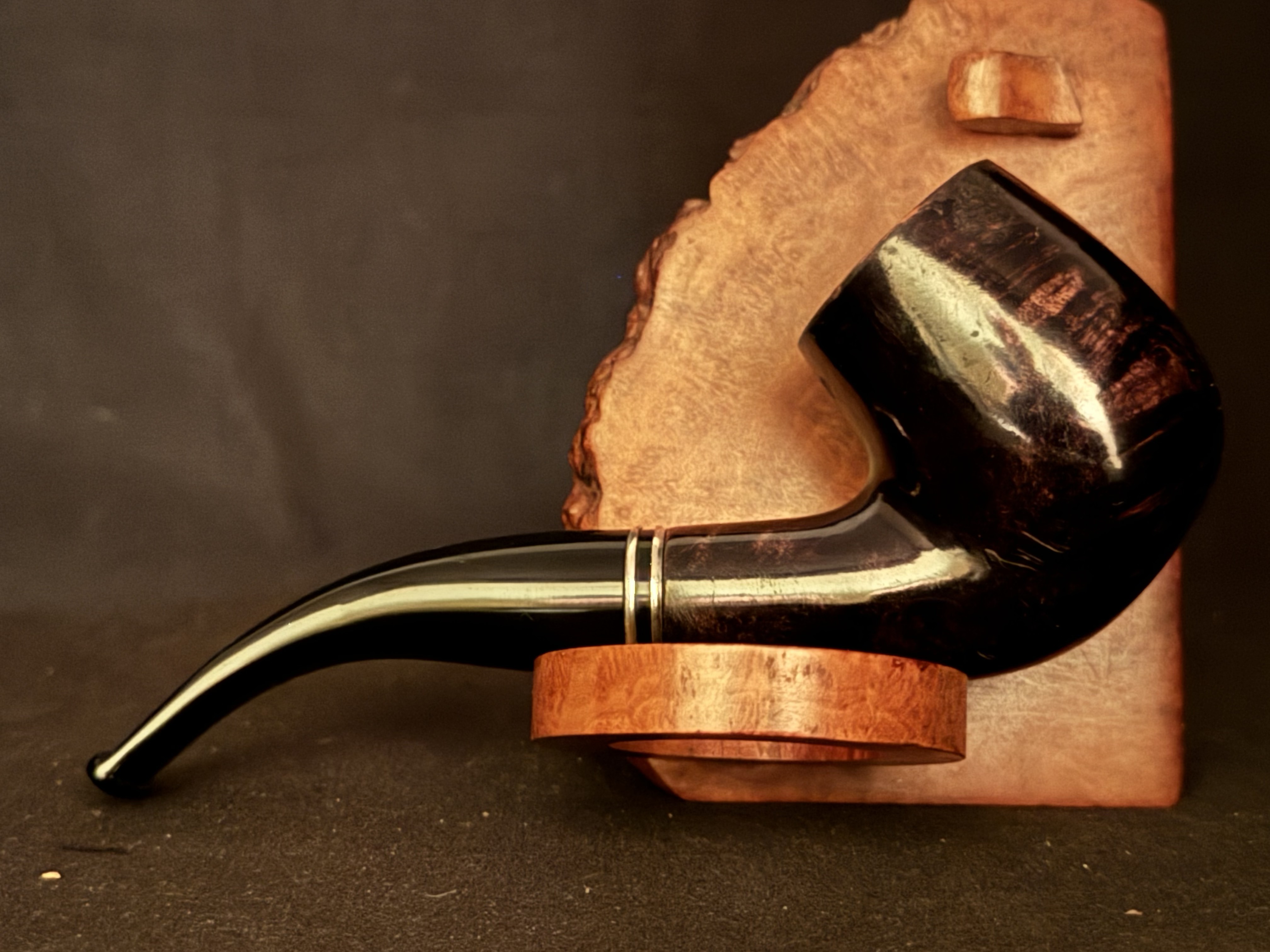 TOMA Bent Billiard Smooth Briar Estate Pipe - Acrylic Taper Stem, Fishtail, 9mm Filter, Double Band 4
