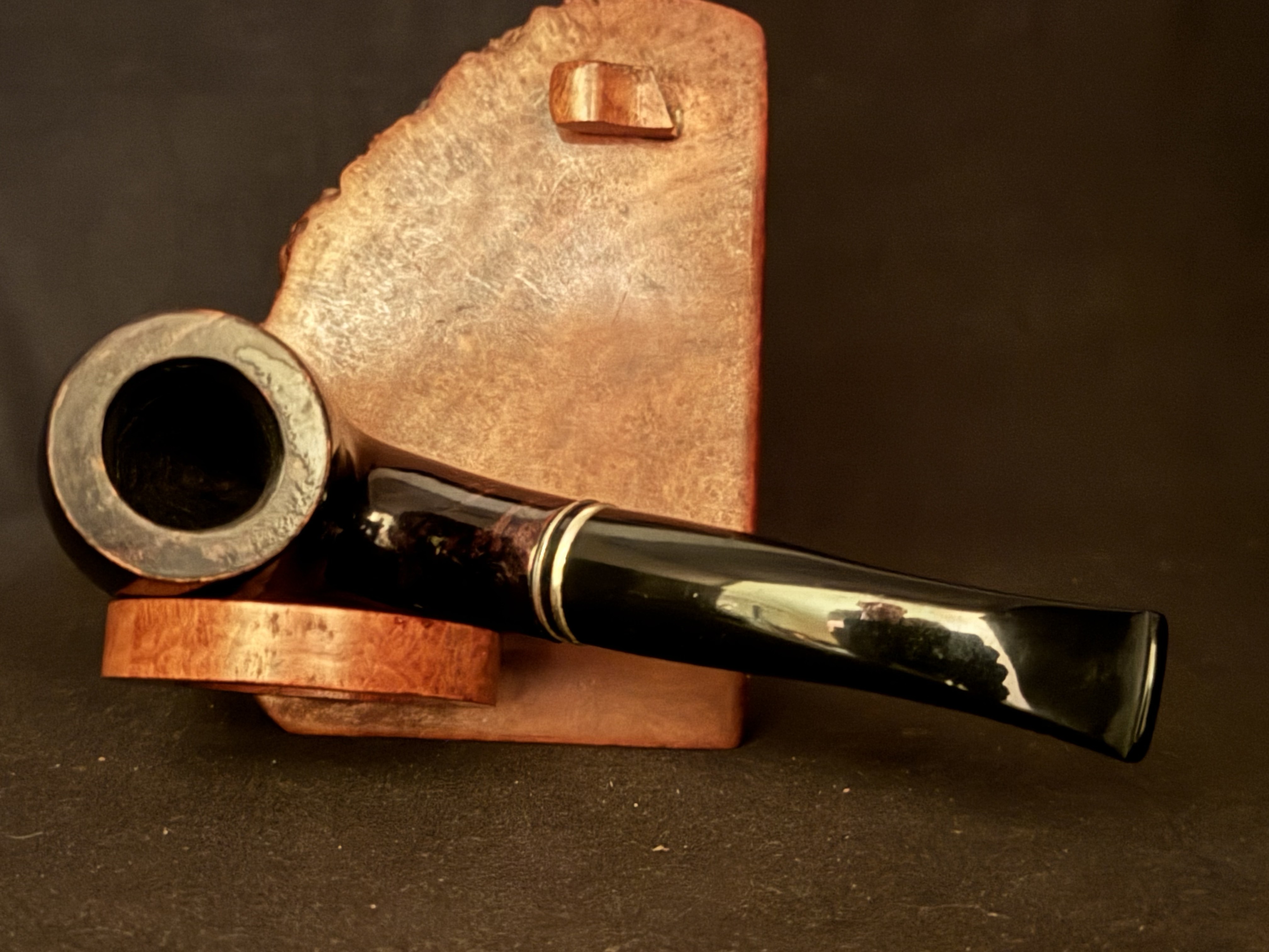 TOMA Bent Billiard Smooth Briar Estate Pipe - Acrylic Taper Stem, Fishtail, 9mm Filter, Double Band 5