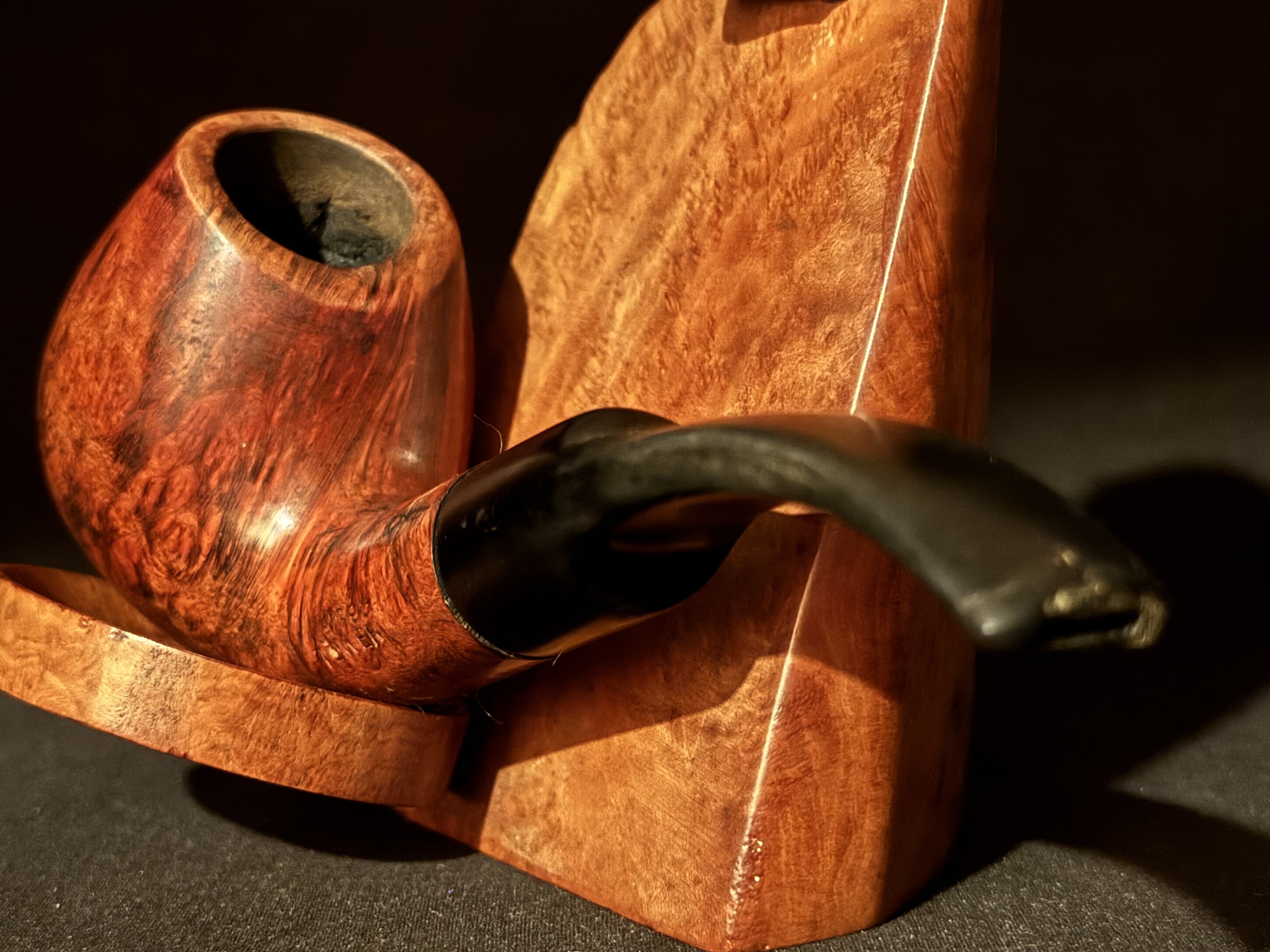 Oldenkott TOWER Smooth Bent Brandy Estate Pipe - Vulcanite Saddle Stem, 9mm Filter 4