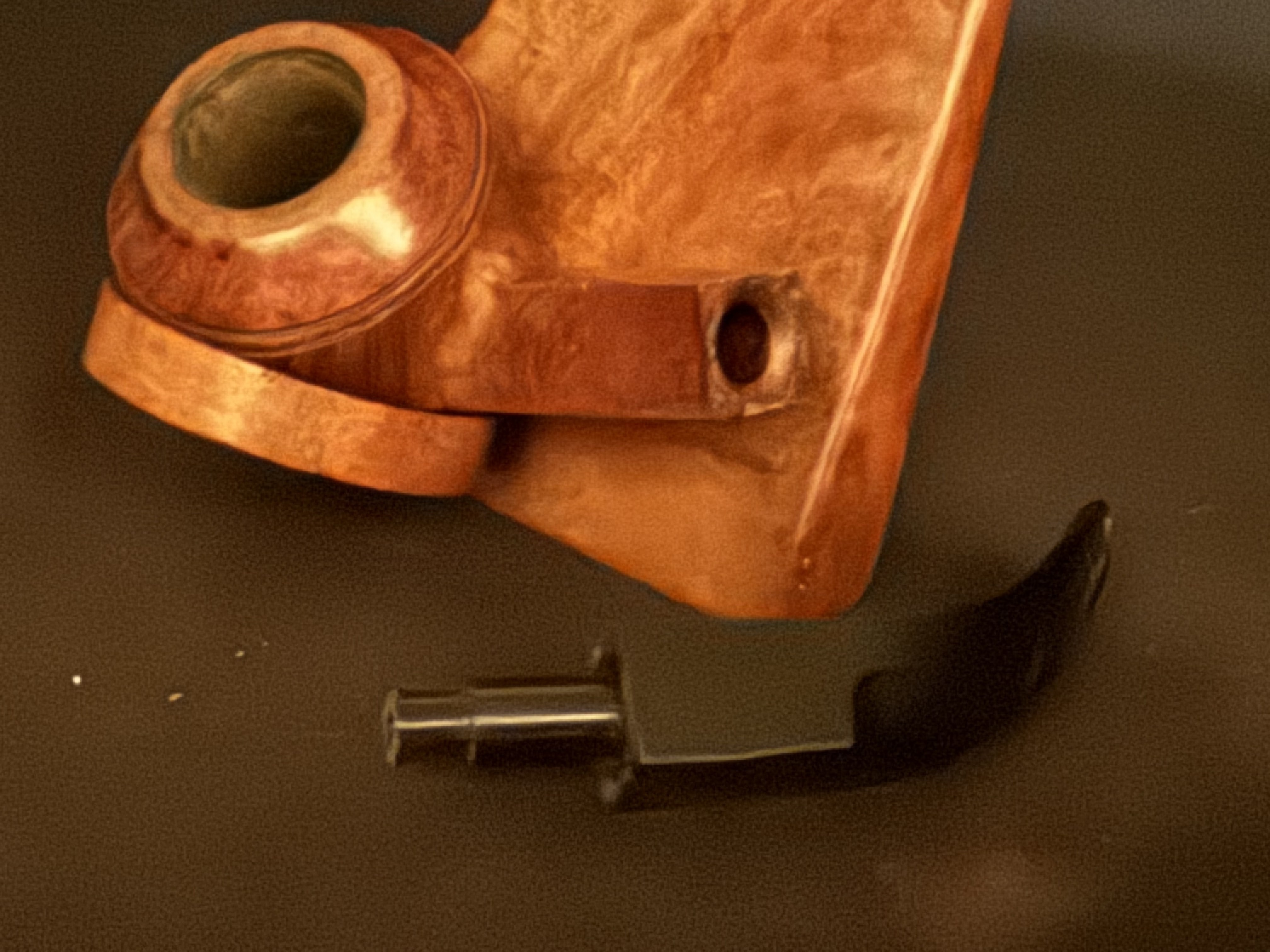 F&T Fribourg & Trever London Super Grain Smooth Bent Bulldog Diamond Shank Estate Pipe 13