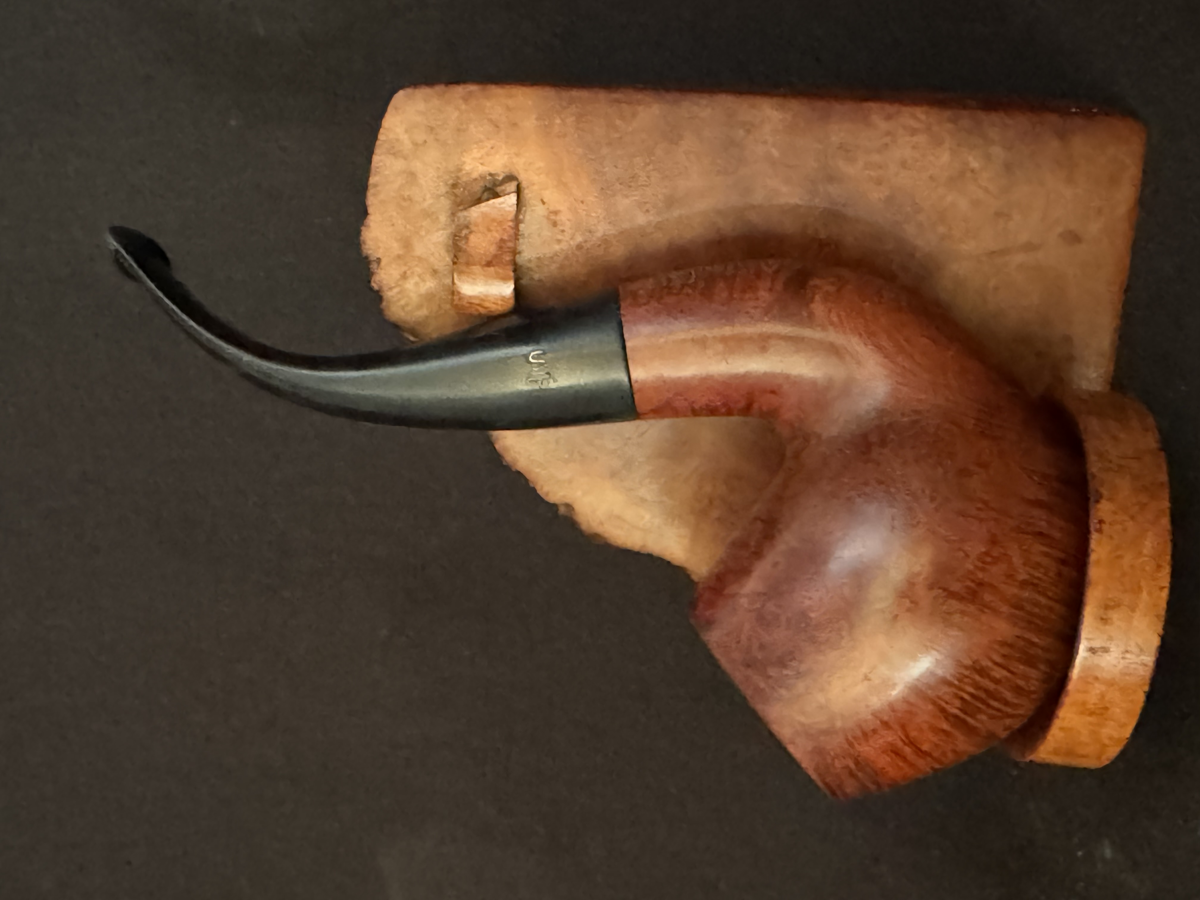 Stanwell Royal Klassic 160 Smooth Full Bent Apple Estate Pipe, Vulcanite Tapered Stem, 9mm Filter, Made in Denmark