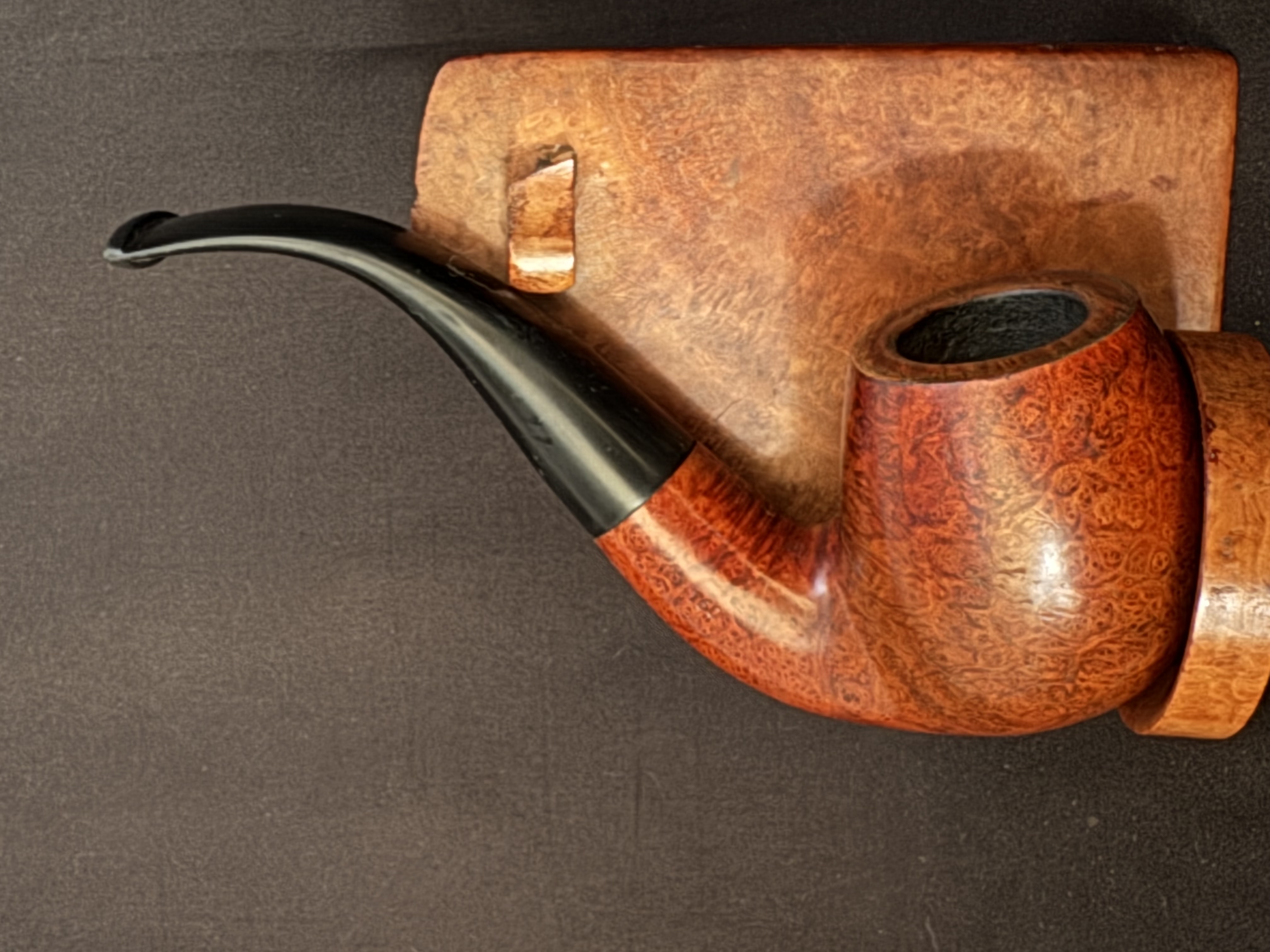 Stanwell Royal Klassic 160 Smooth Full Bent Apple Estate Pipe, Vulcanite Tapered Stem, 9mm Filter, Made in Denmark 4