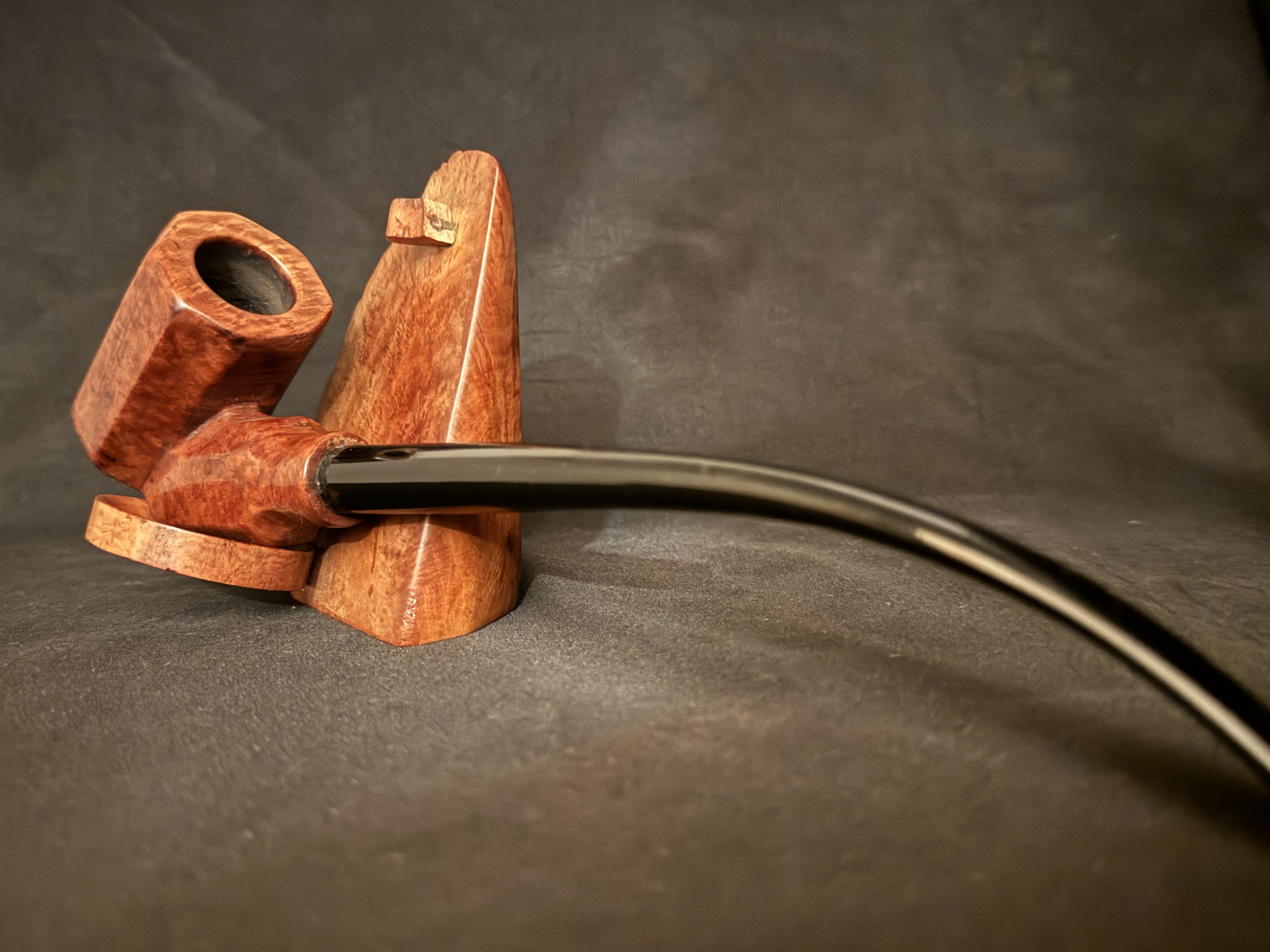 Large Smooth Paneled Bent Churchwarden Estate Pipe, Black Acrylic Tapered Stem, 9mm Filter, Fishtail Mouthpiece 11