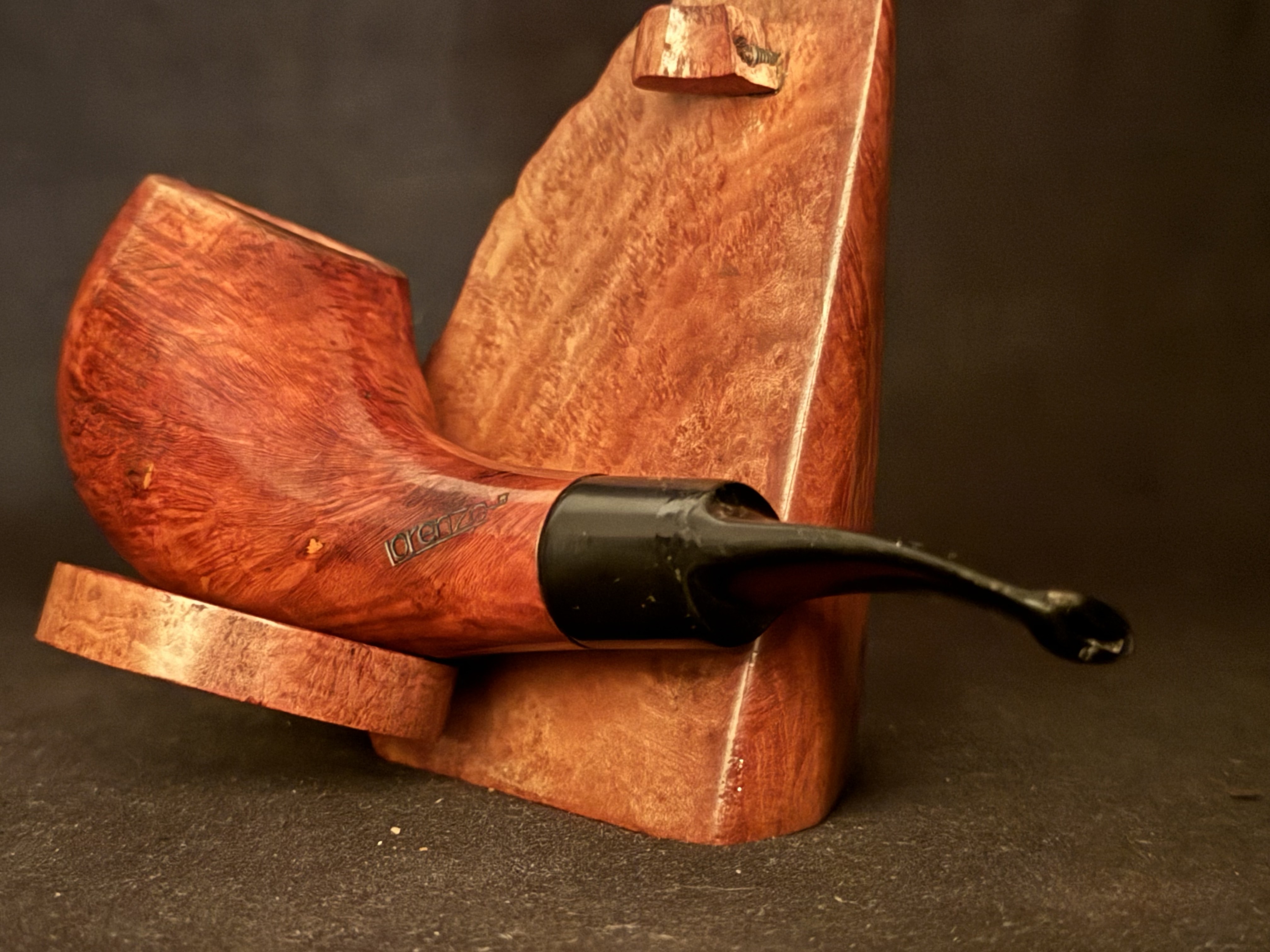 Lorenzo TUGBOAT 8547/1 Smooth Briar Horn-Shape Sitter Estate Pipe - Acrylic Saddle Stem, Fishtail, 9mm Filter 8