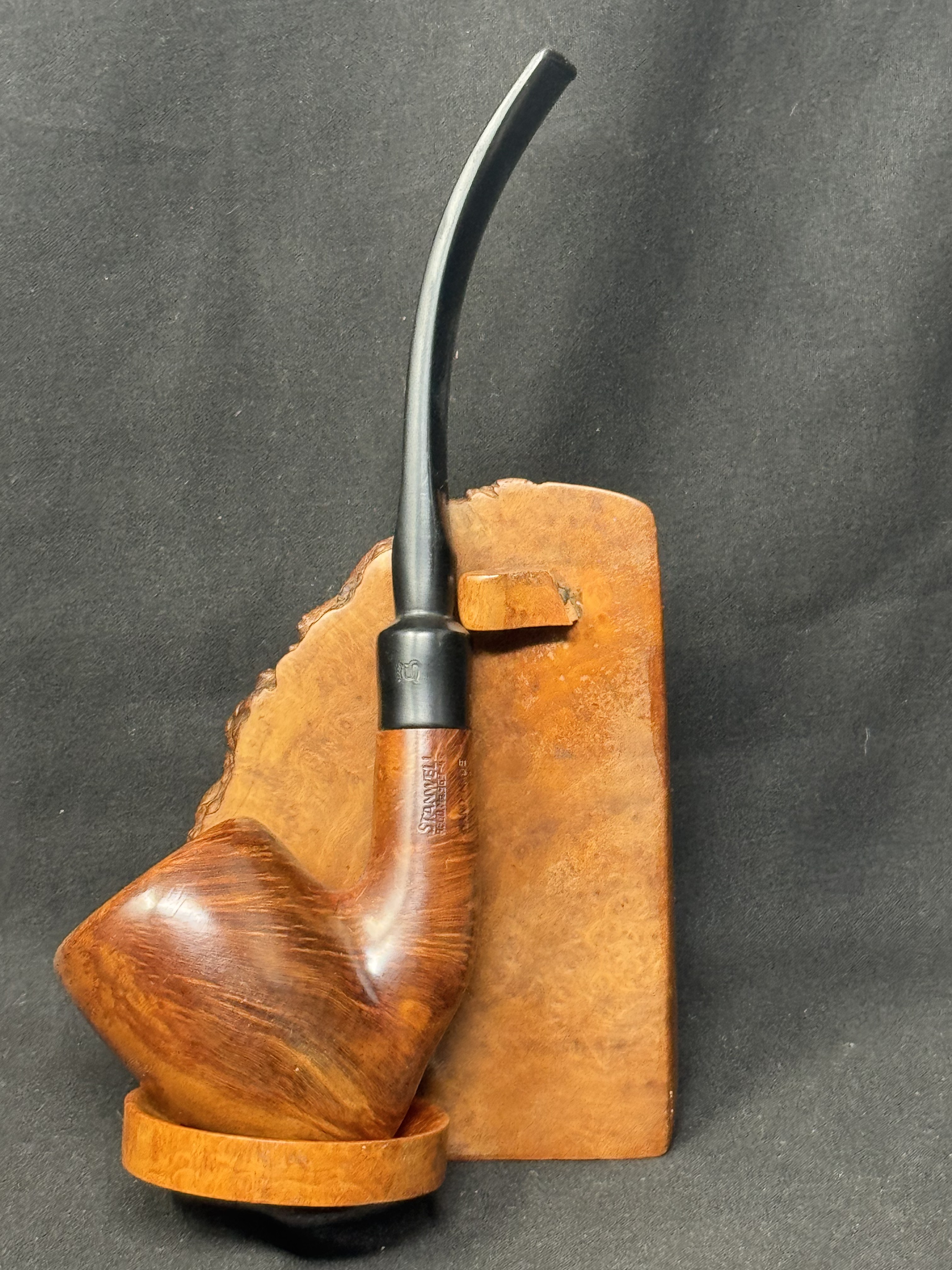 Stanwell Reg 969-48 Shape 35 Bent Acorn Anne Julie Design Estate Pipe