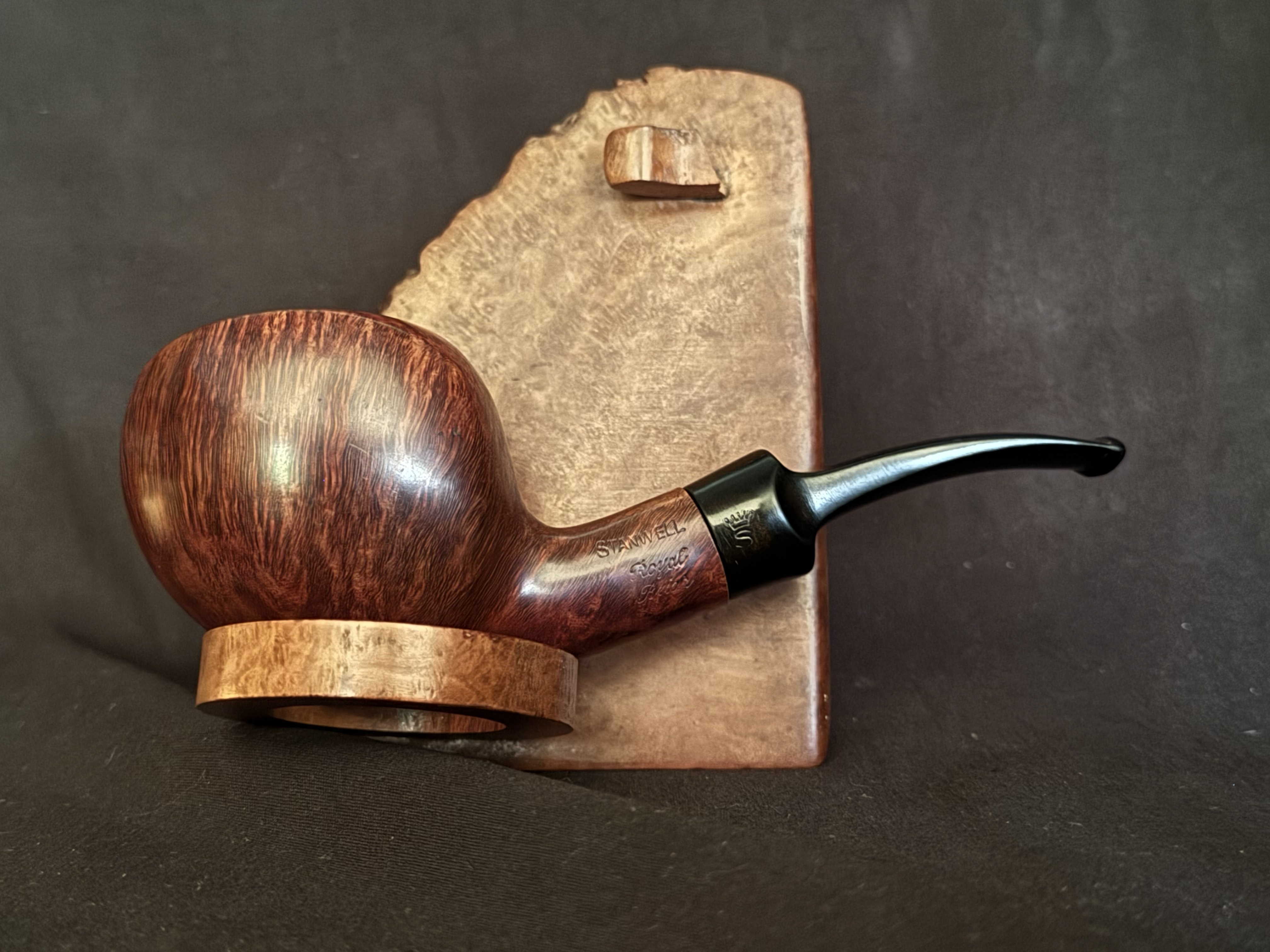 Stanwell Royal Briar Shape 77 Freehand Estate Pipe - Sixten Ivarsson Design, Danish Briar, Vulcanite 4