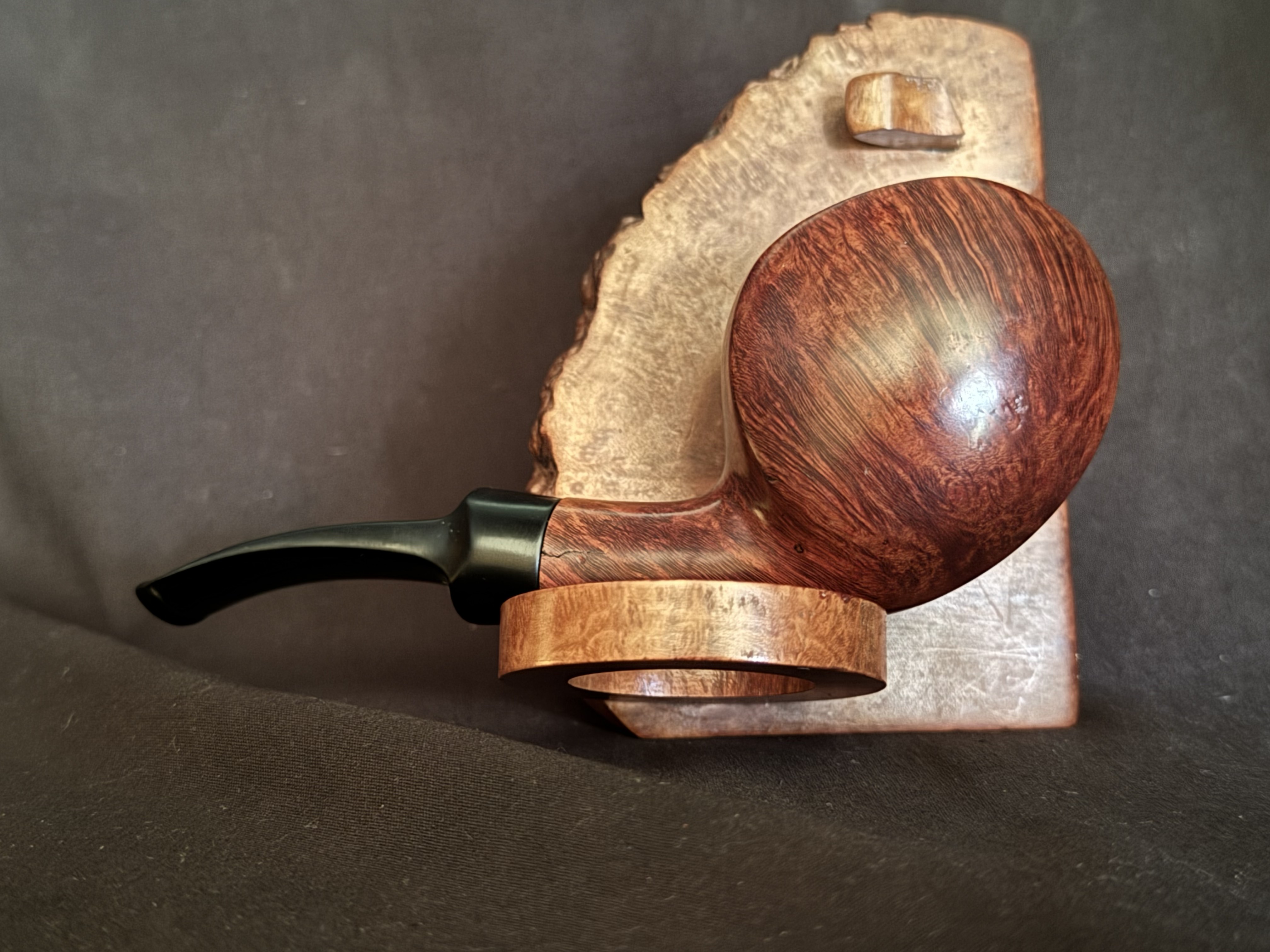 Stanwell Royal Briar Shape 77 Freehand Estate Pipe - Sixten Ivarsson Design, Danish Briar, Vulcanite 5