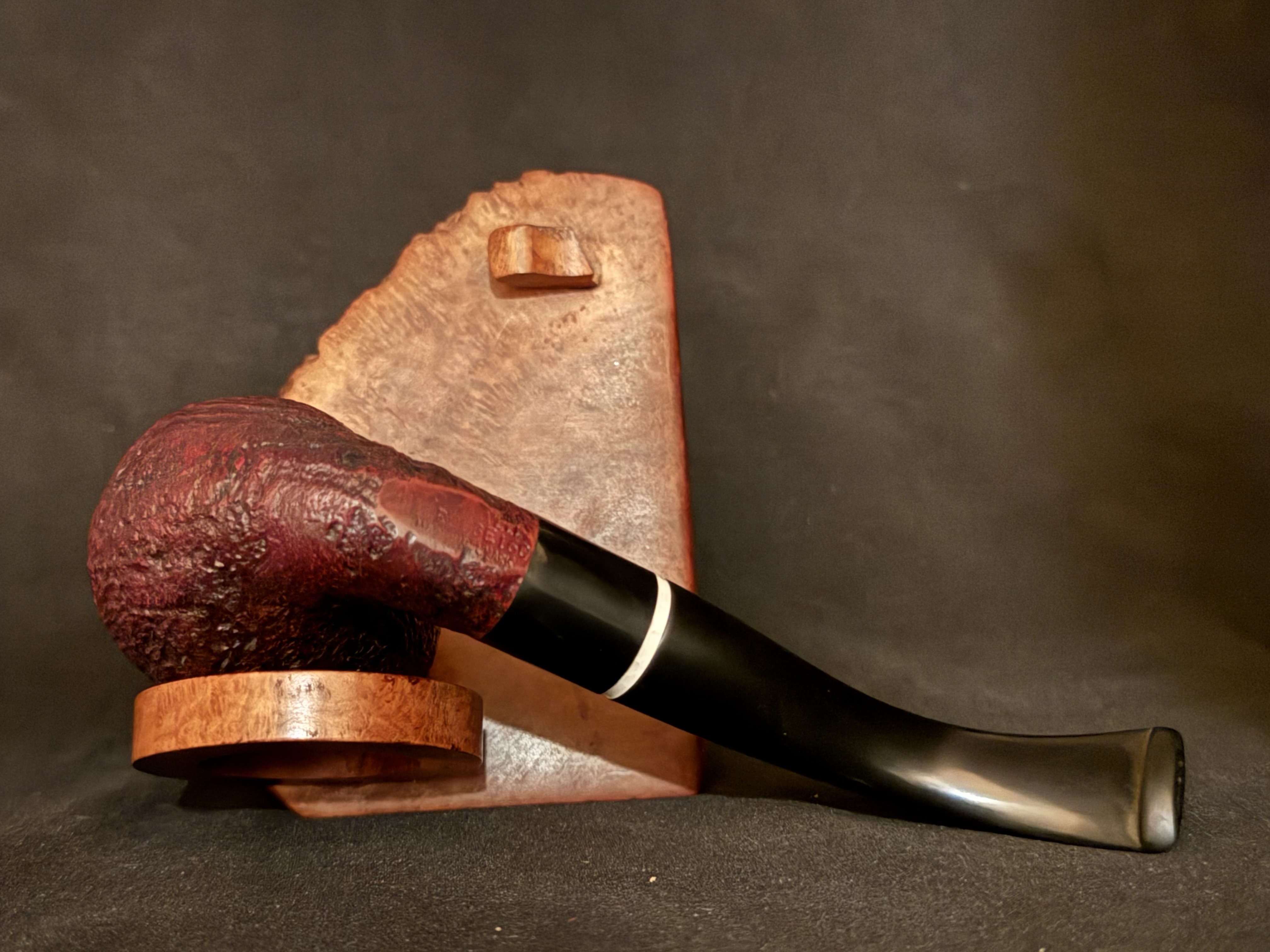 Stanwell Rouge 160 Sandblasted Bent Billiard Pipe, Made in Denmark, Tapered Vulcanite Fishtail Stem, White Acrylic Band, 9mm Filter 6