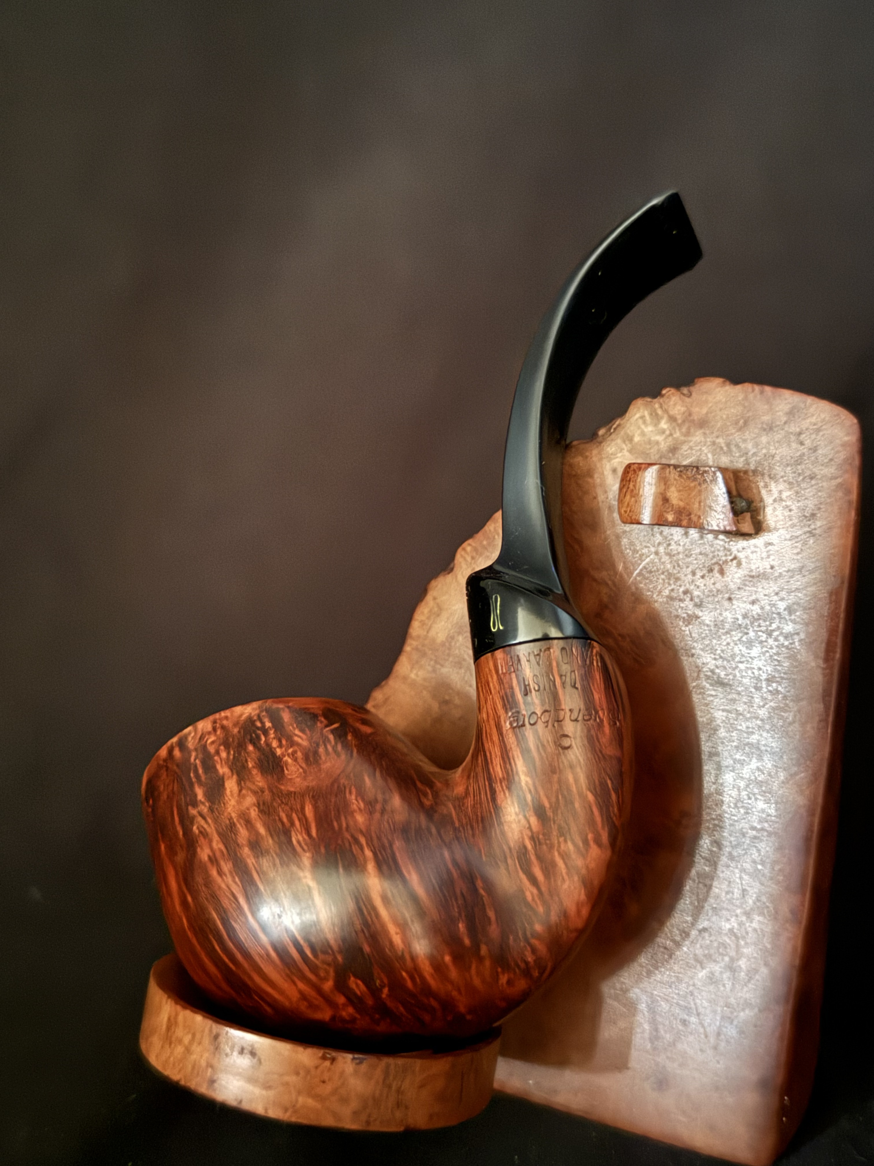 Svendborg C Danish Hand Carved Smooth Full Bent Apple Freehand Pipe, Saddle Stem 2