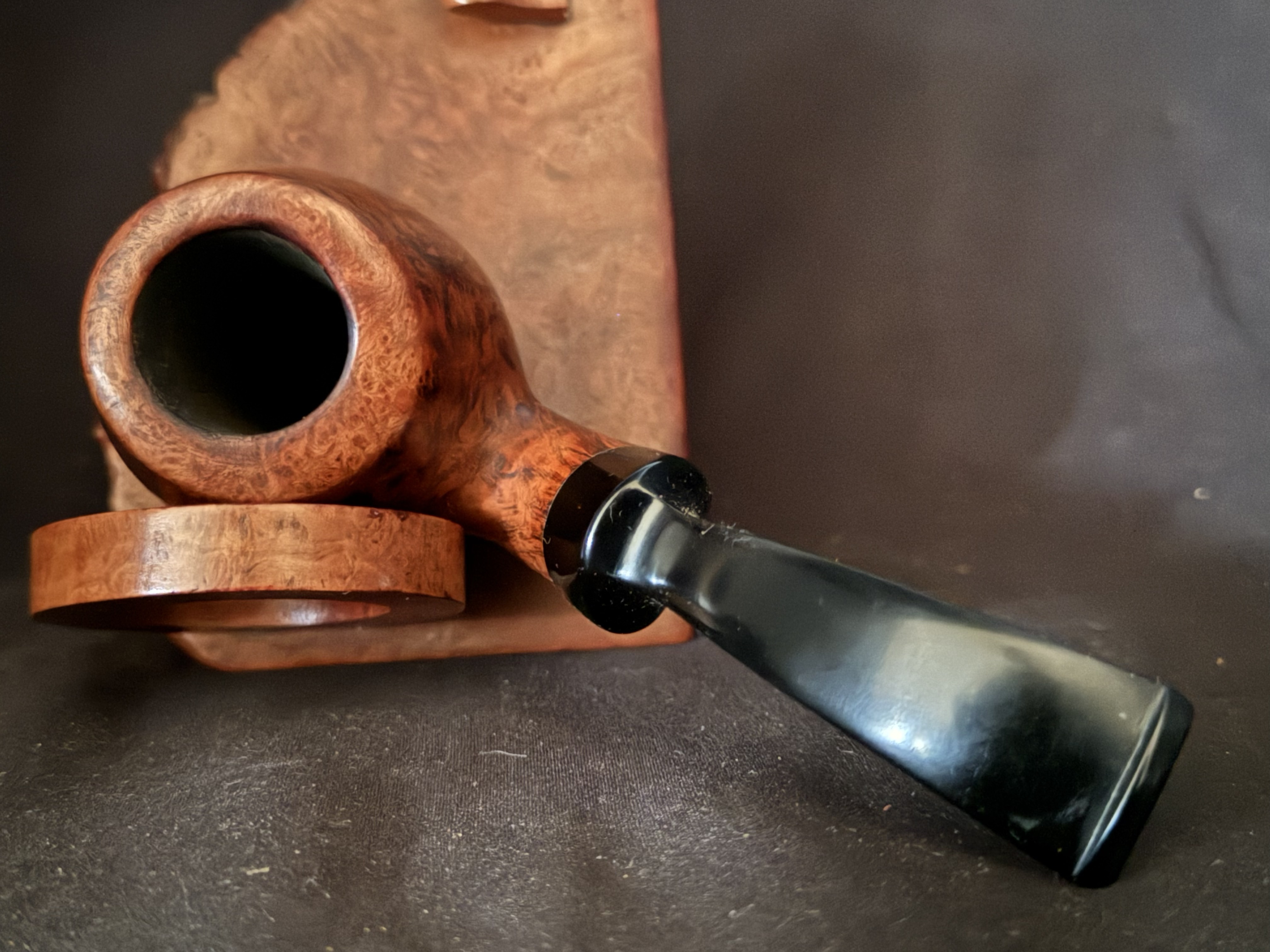 Svendborg C Danish Hand Carved Smooth Full Bent Apple Freehand Pipe, Saddle Stem 8