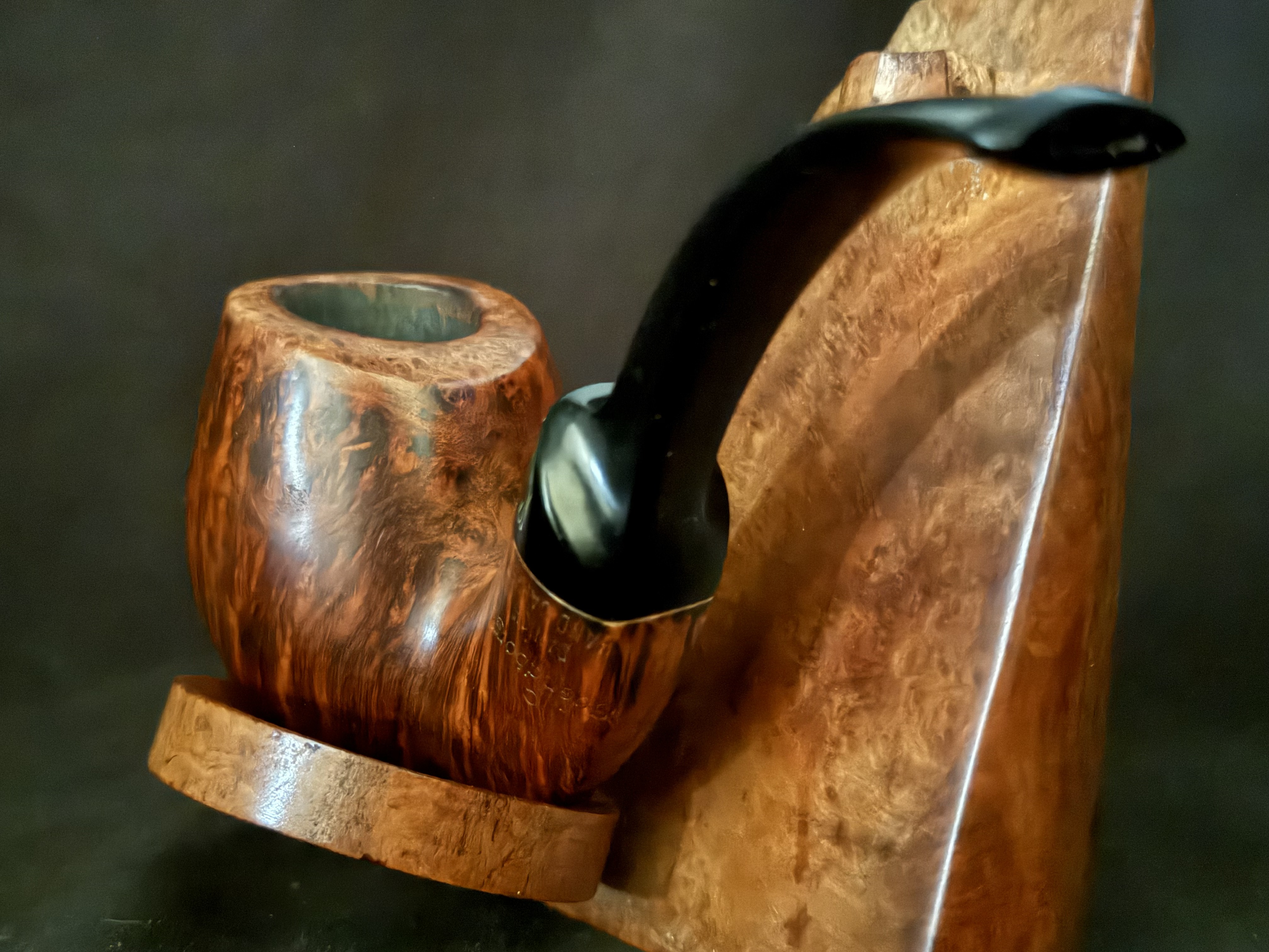 Svendborg C Danish Hand Carved Smooth Full Bent Apple Freehand Pipe, Saddle Stem 19