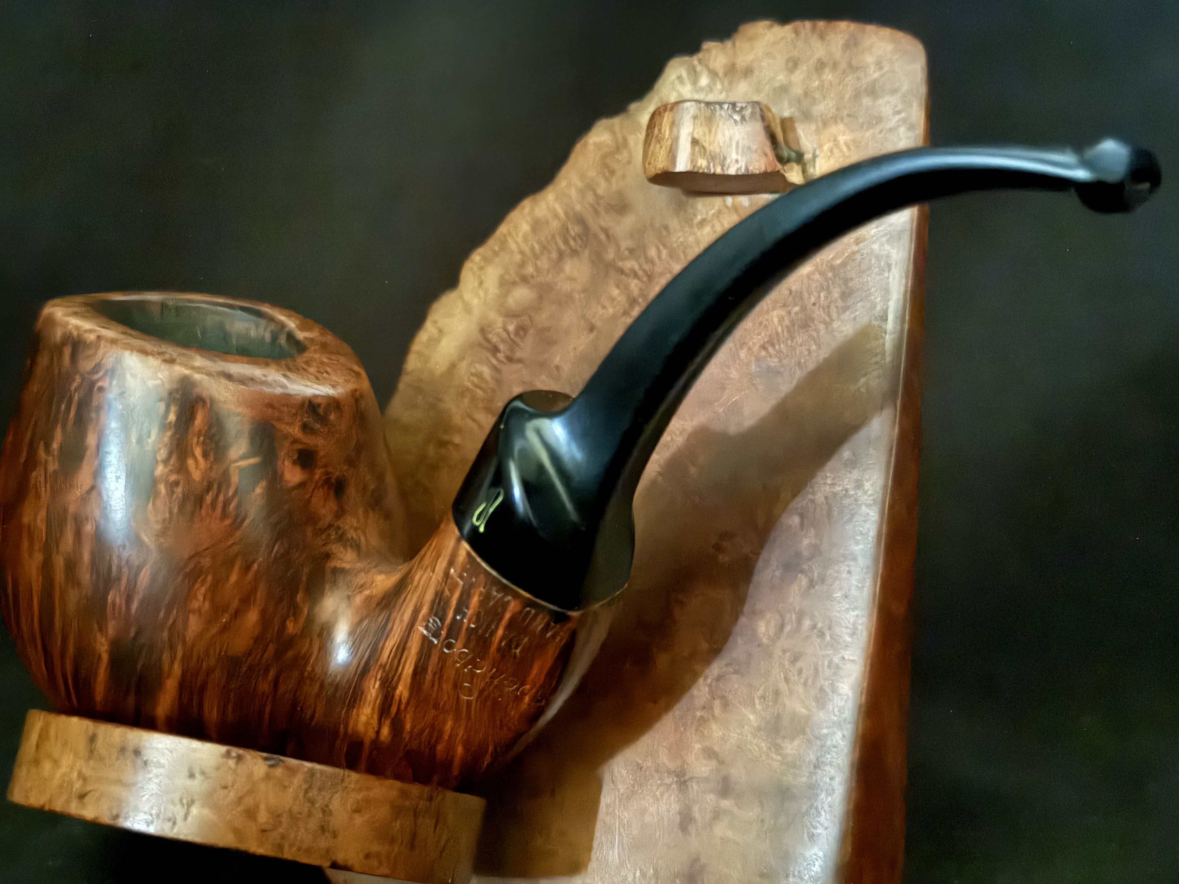 Svendborg C Danish Hand Carved Smooth Full Bent Apple Freehand Pipe, Saddle Stem 20