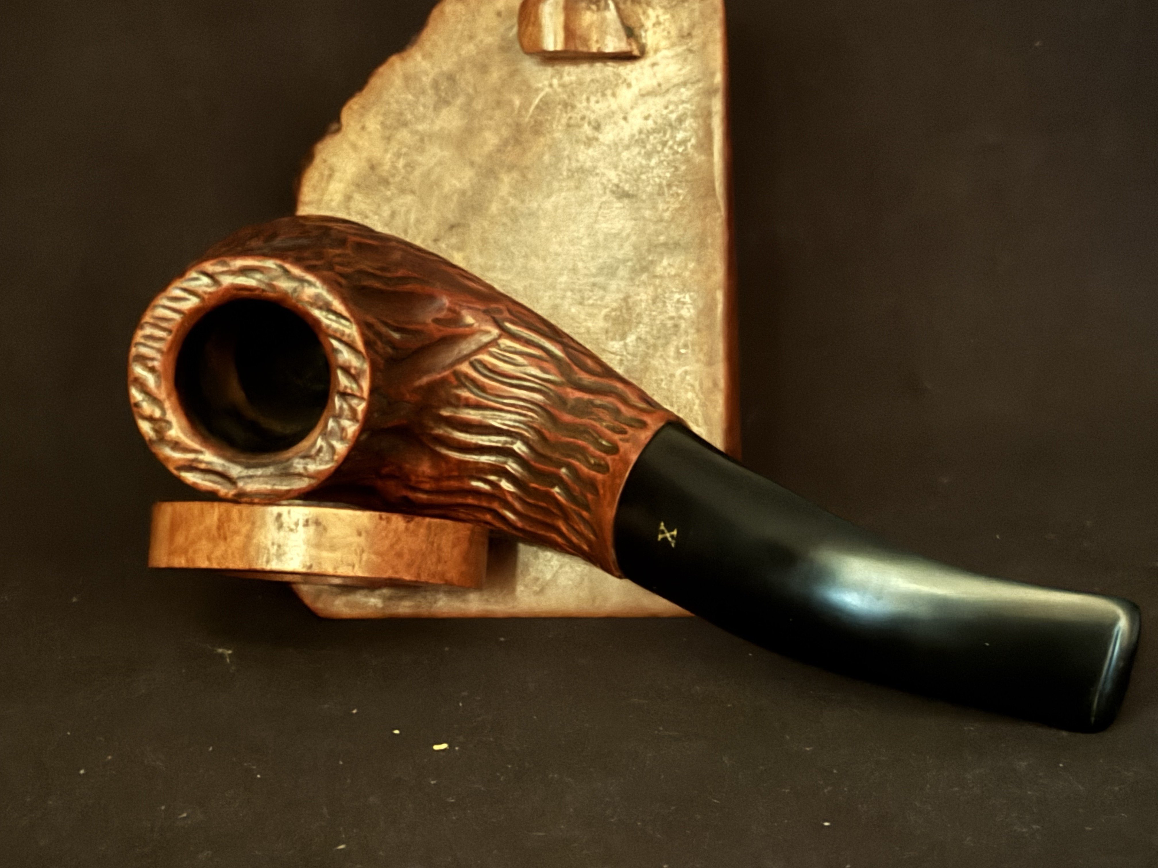 "Vanguard Super" Rusticated Bent Billiard Estate Pipe - Oval Shank Vulcanite Fishtail Stem 5