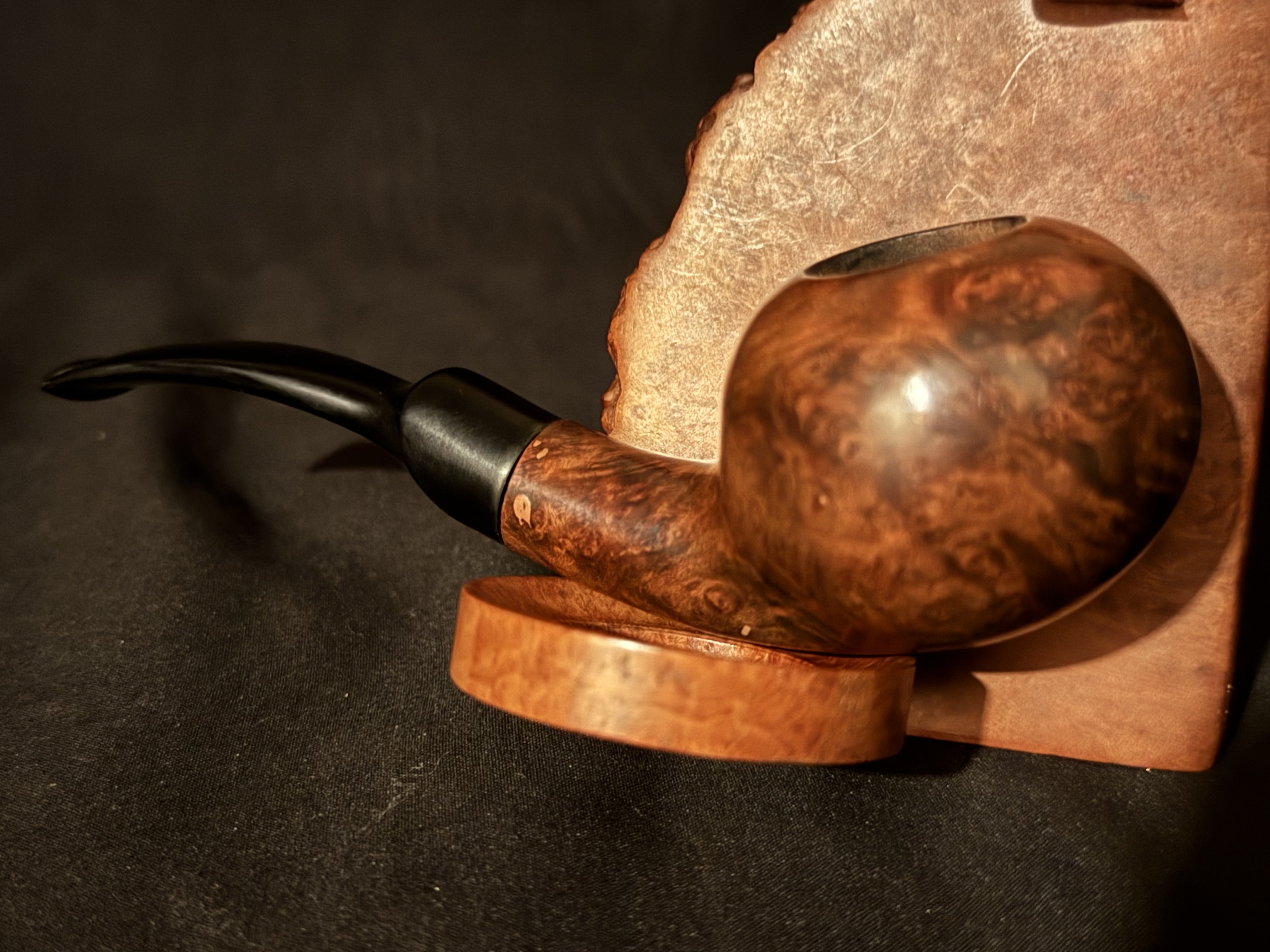 Vauen Dr. Perl 3077 Smooth Bent Tomato Estate Pipe, Saddle Stem 7