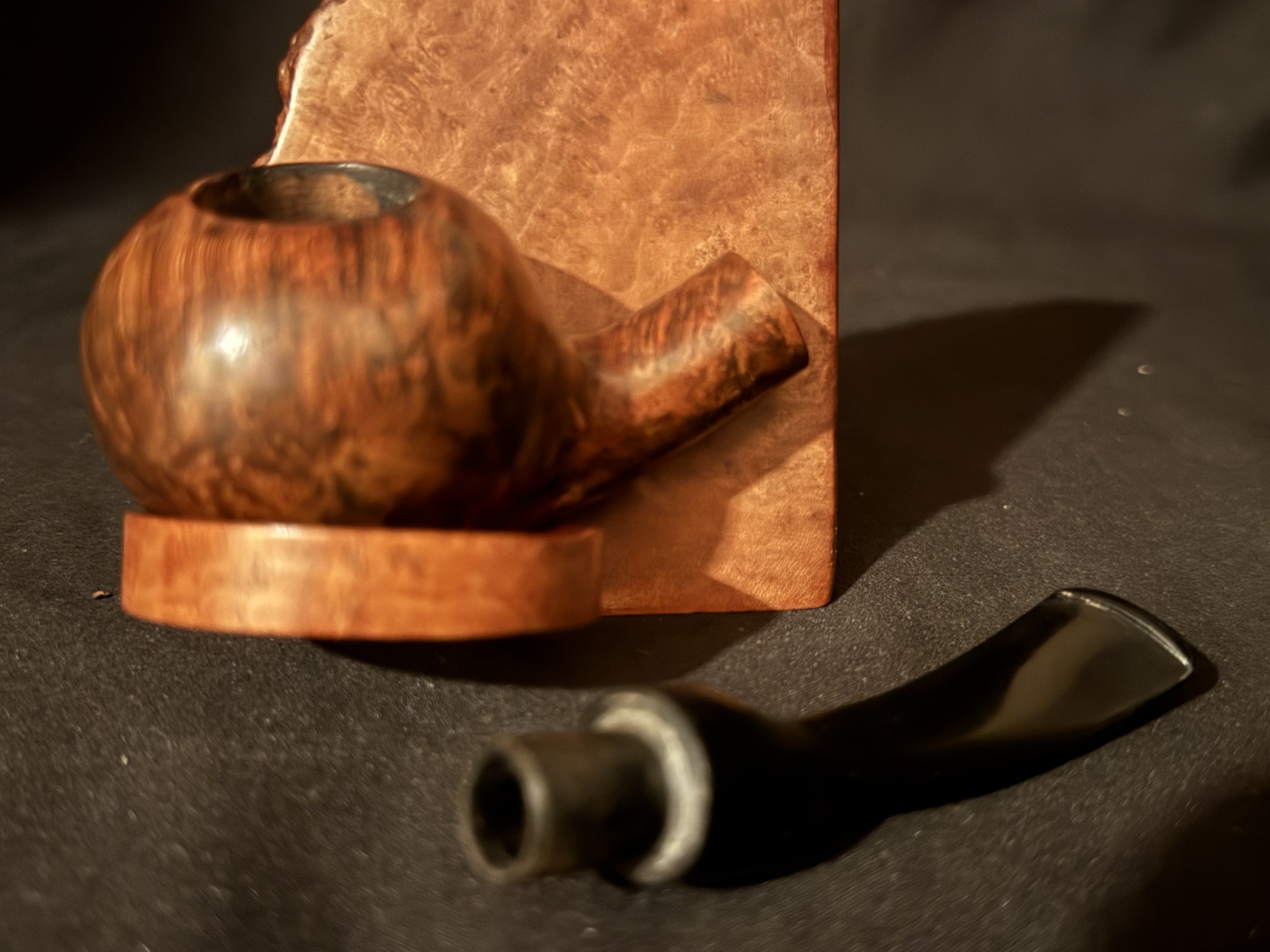 Vauen Dr. Perl 3077 Smooth Bent Tomato Estate Pipe, Saddle Stem 9