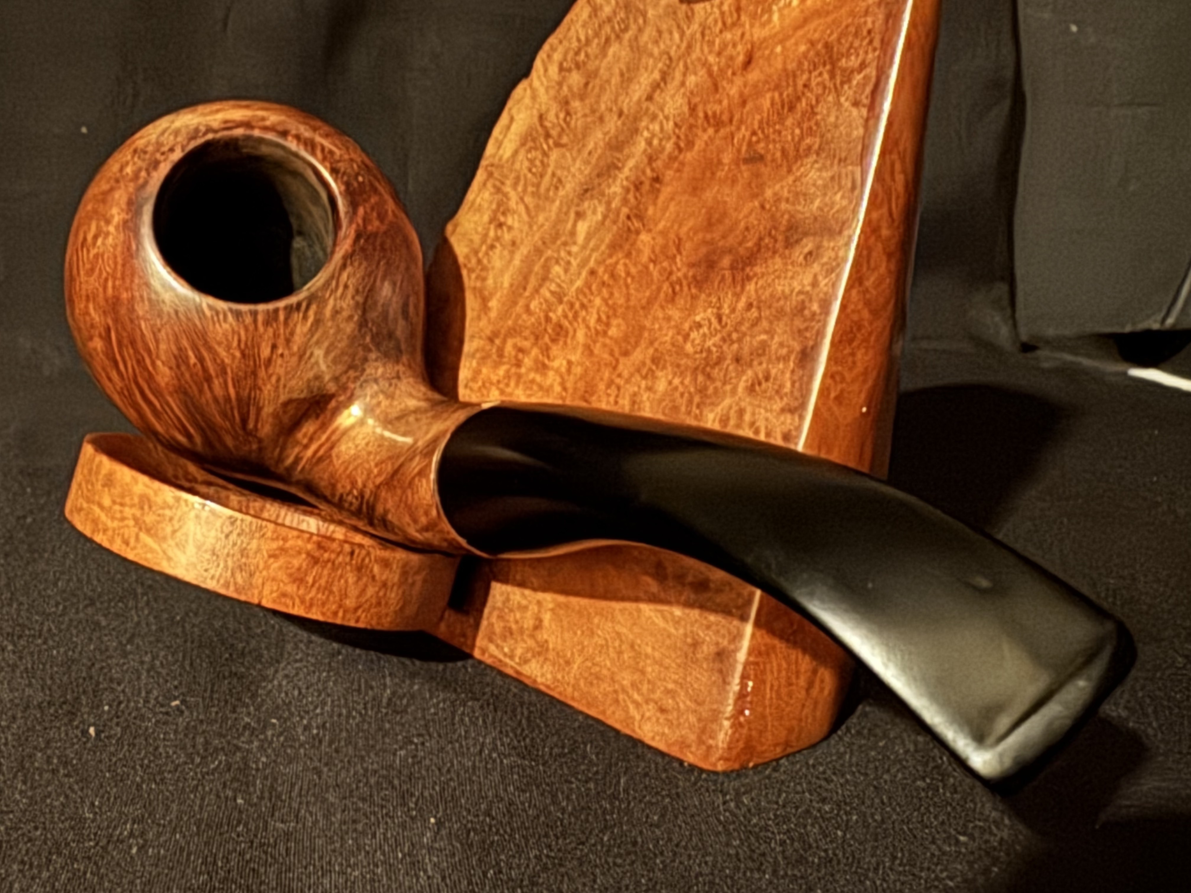 Vauen Dr. Perl 3083 Smooth Full Bent Apple Estate Pipe, Vulcanite Stem 5