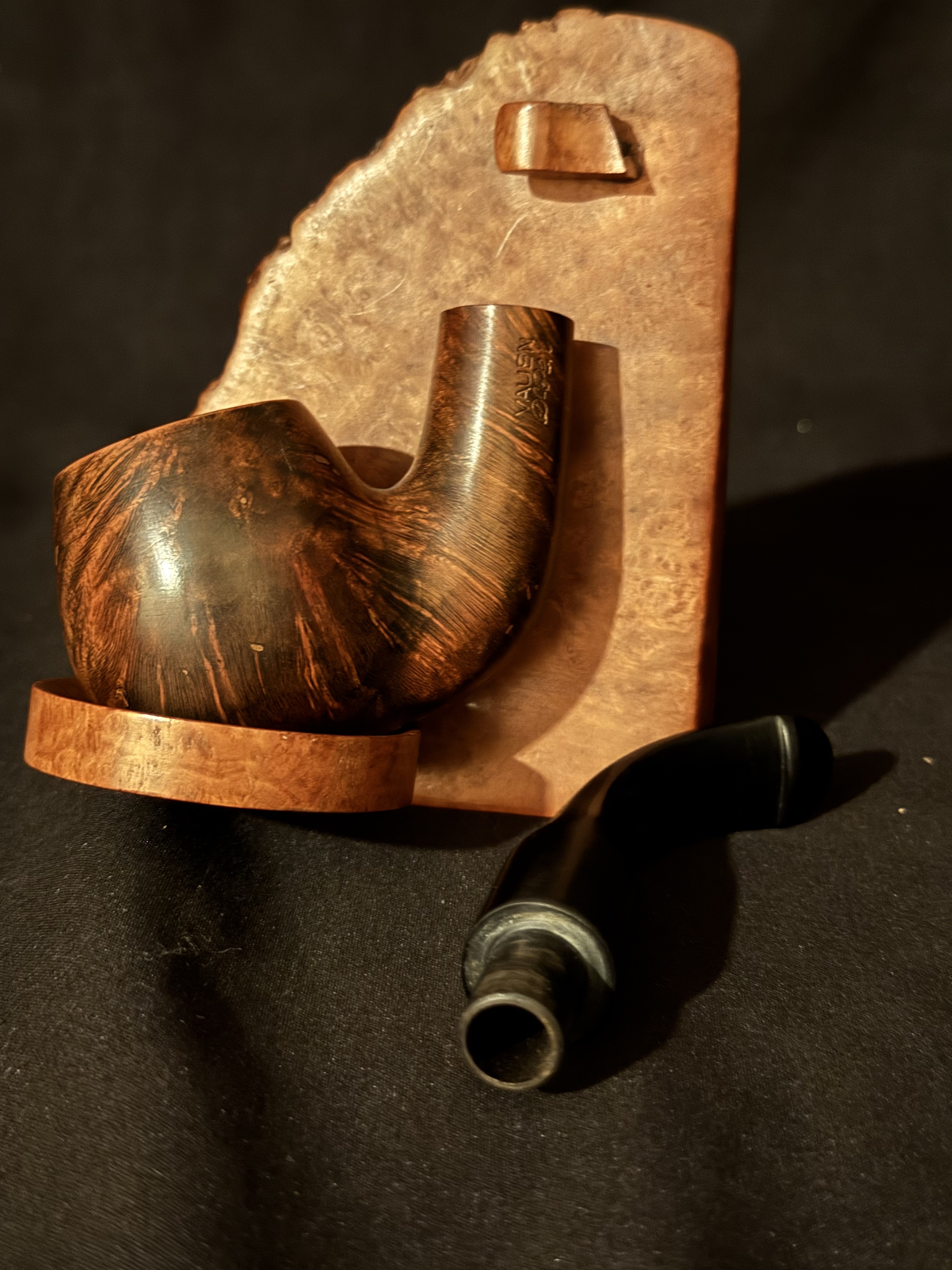 Vauen Dr. Perl 6067 Smooth Full Bent Apple Estate Pipe P-Lip 9mm 10