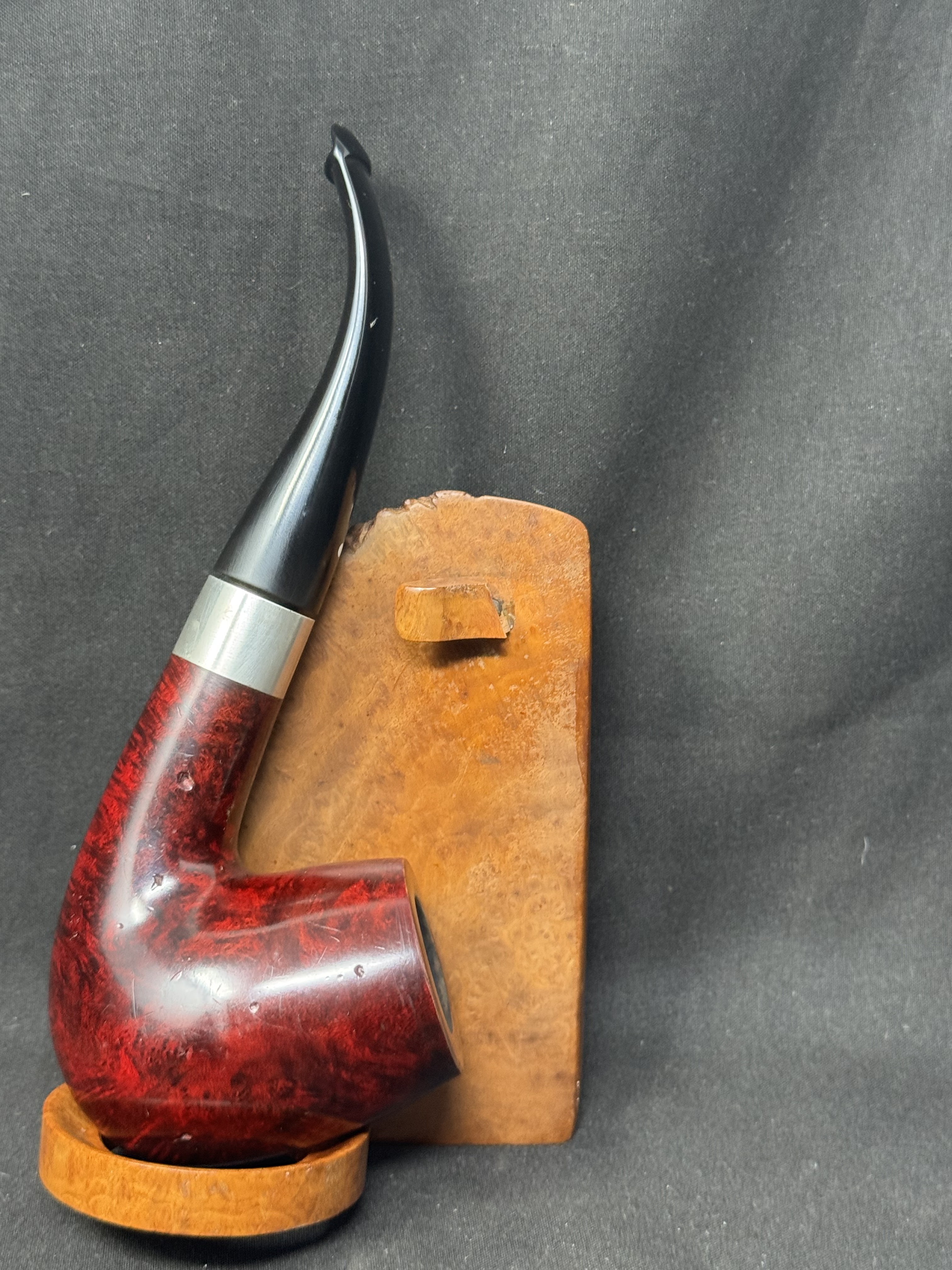 Vauen Luxus 8035 Bent Smooth Red Mottled Silver Band Estate Pipe, 1920s+ 2