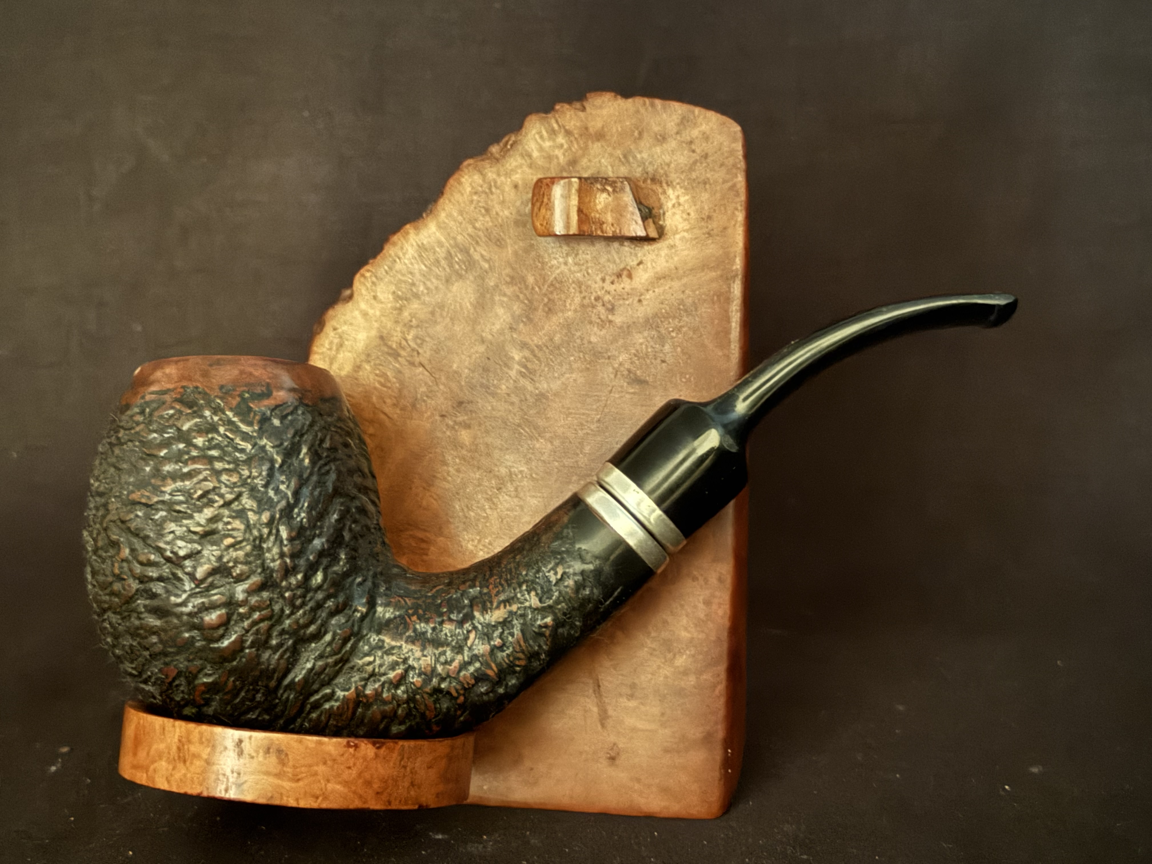 Vauen 4773 Sandblast Bent Apple Pipe, Double Metal Band, 9mm Filter, Pre-Smoked 3