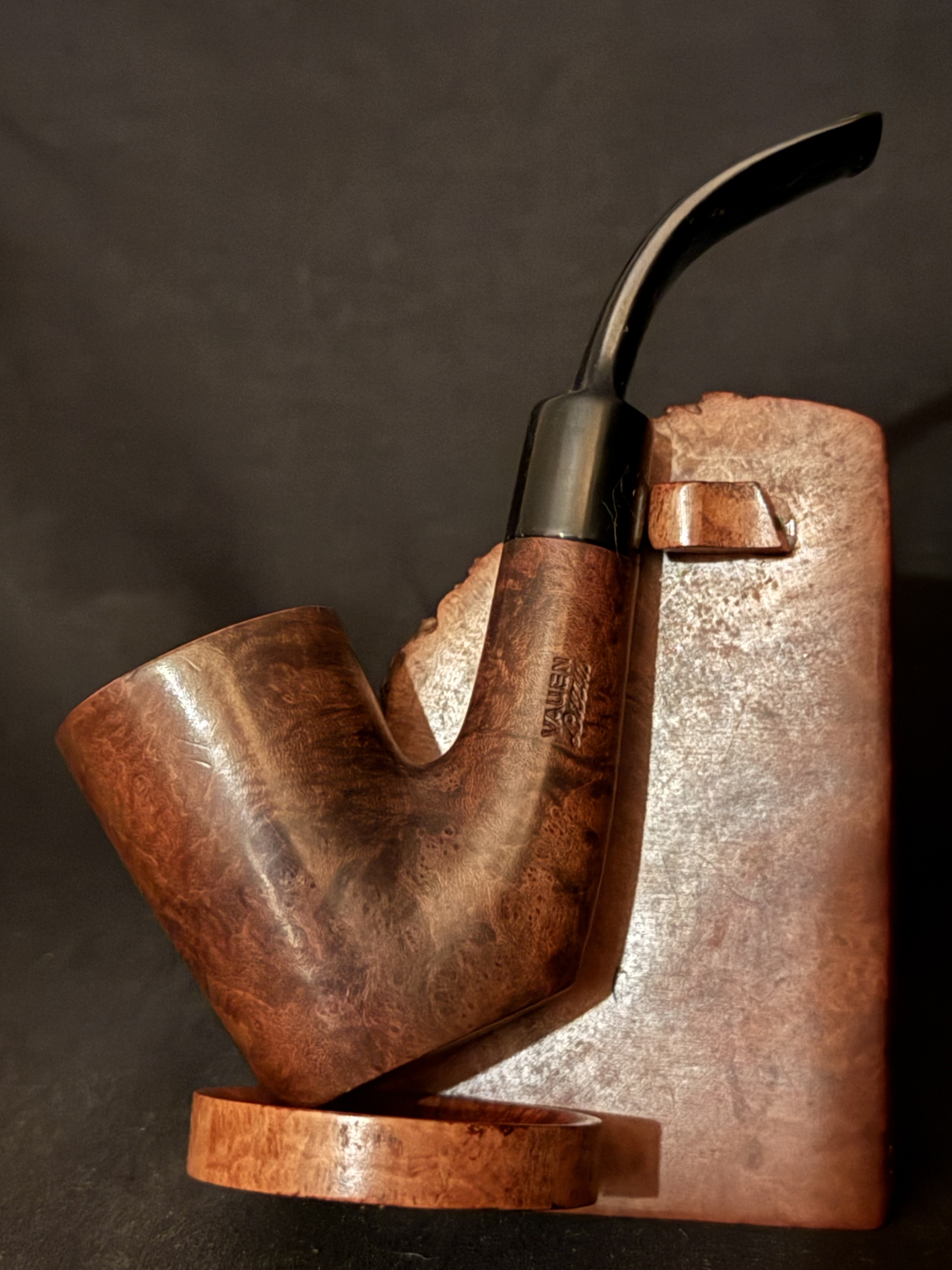 Vauen Luxus 037 Smooth Bent Dublin Sitter Estate Pipe with Vulcanite Saddle Stem and 9mm Filter 4