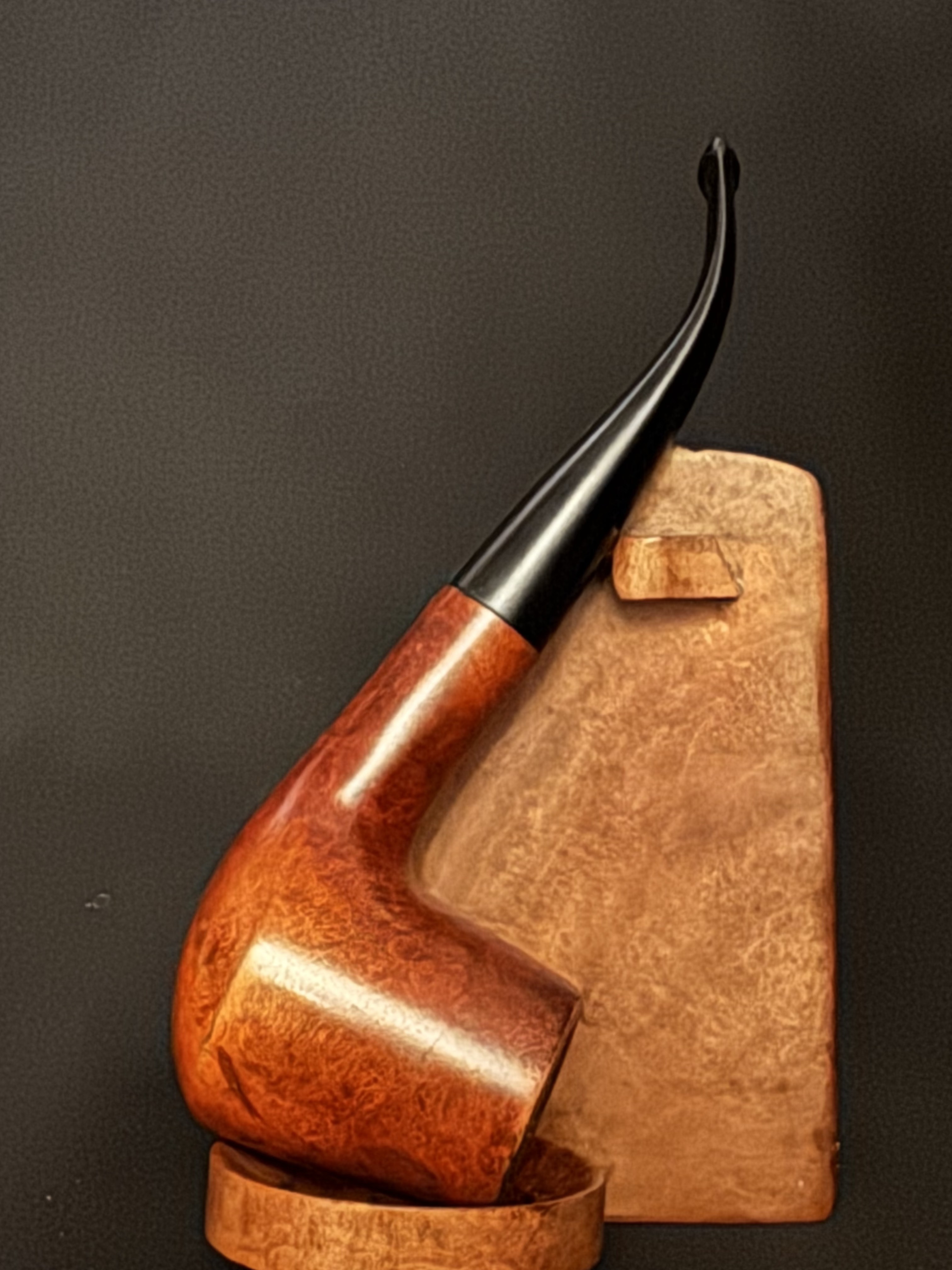 Verona Smooth Bent Volcano Estate Briar Pipe, Vulcanite Stem, 9mm Filter
