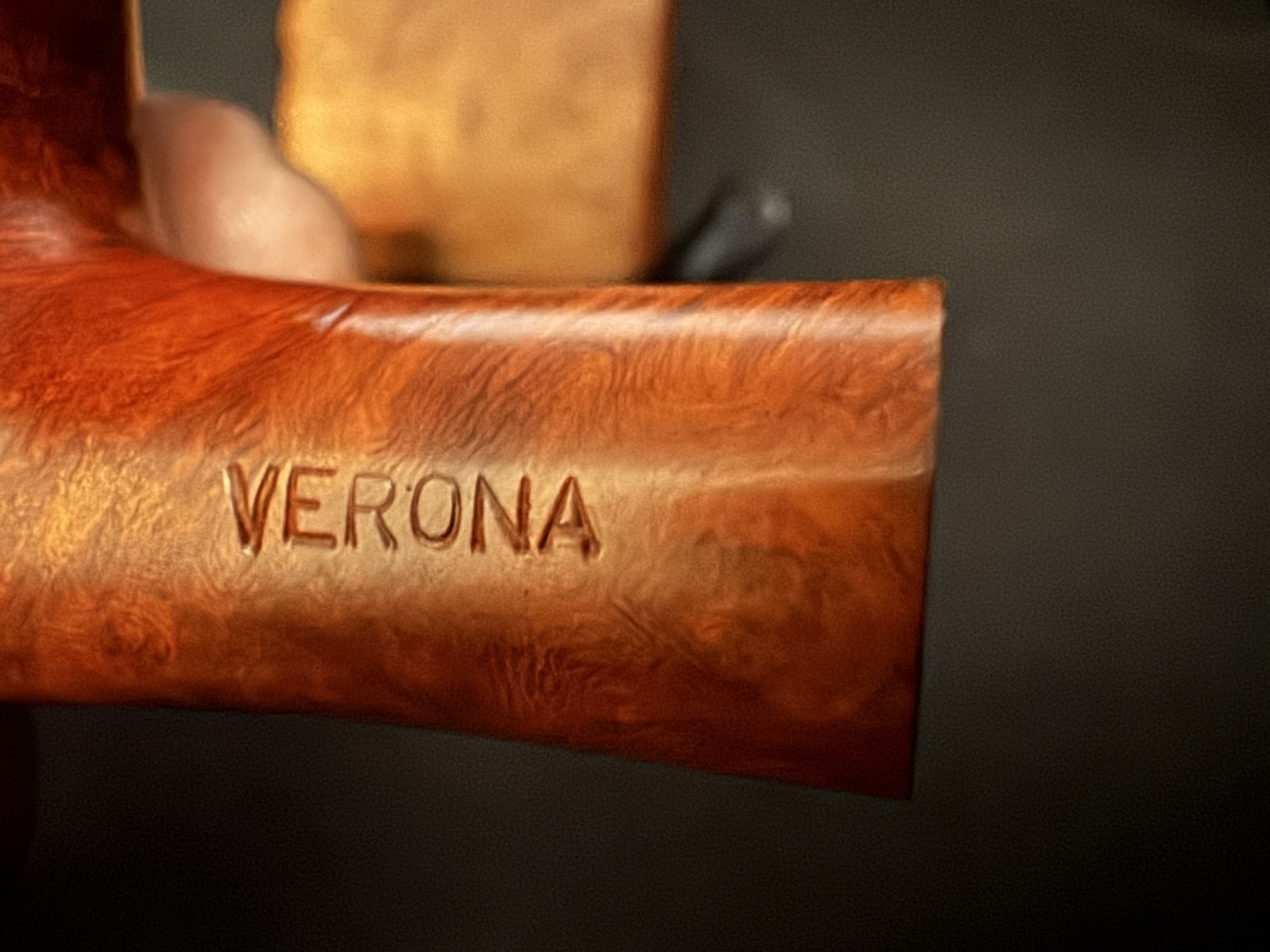 Verona Smooth Bent Volcano Estate Briar Pipe, Vulcanite Stem, 9mm Filter 10