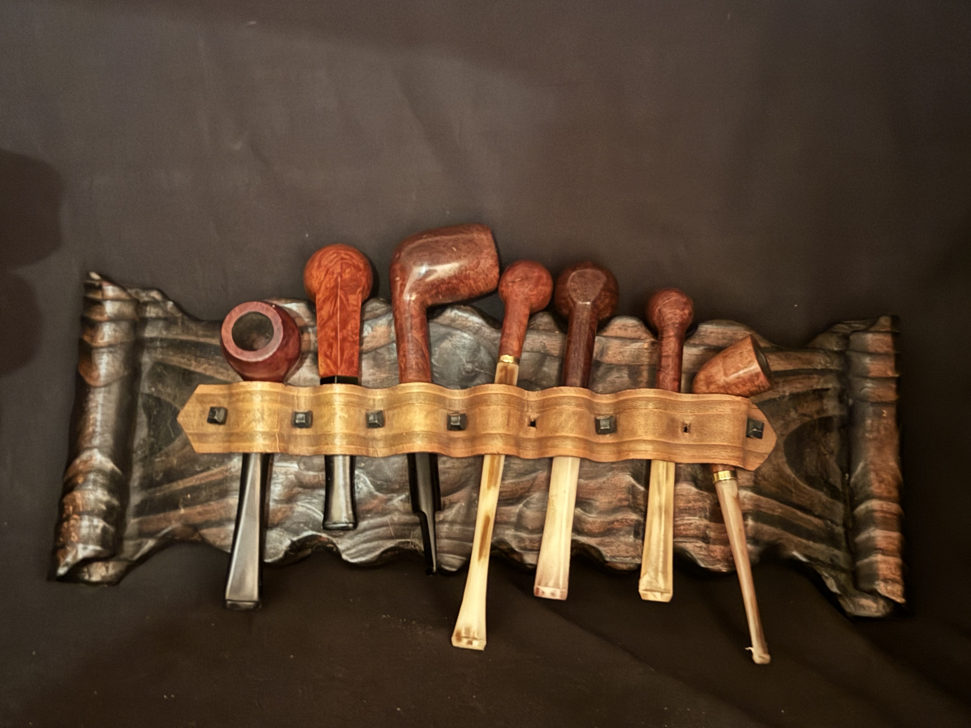 Wooden Pipe Holder for 7 Pipes, Leather Strap - Pre Used 3