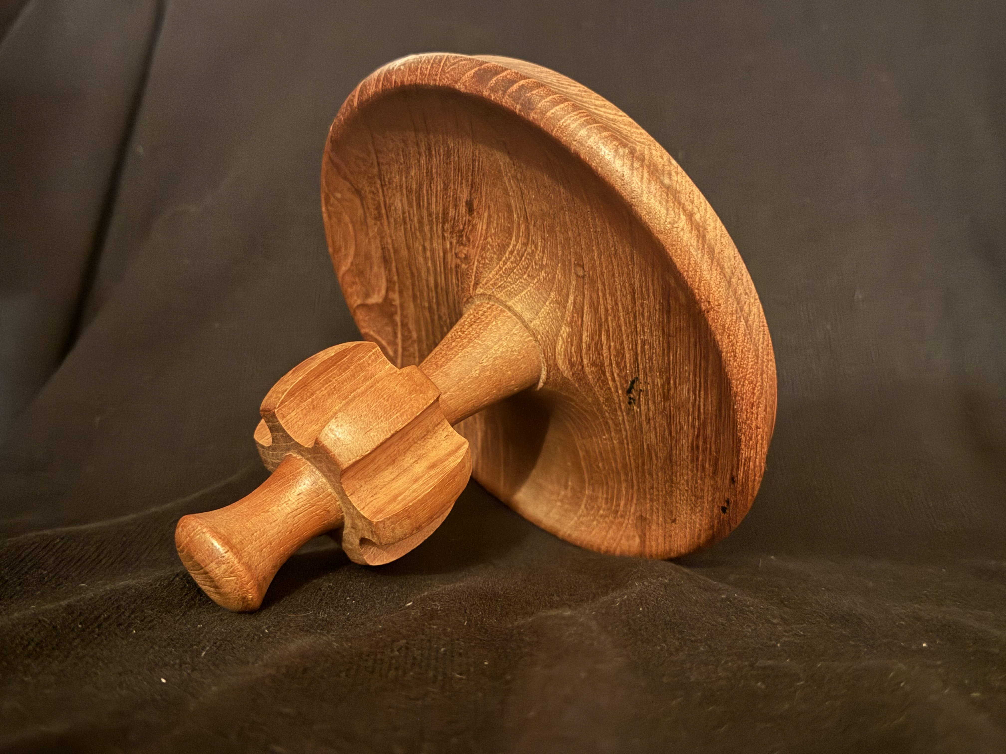 Wooden Pipe Stand For 5 Pipes 4